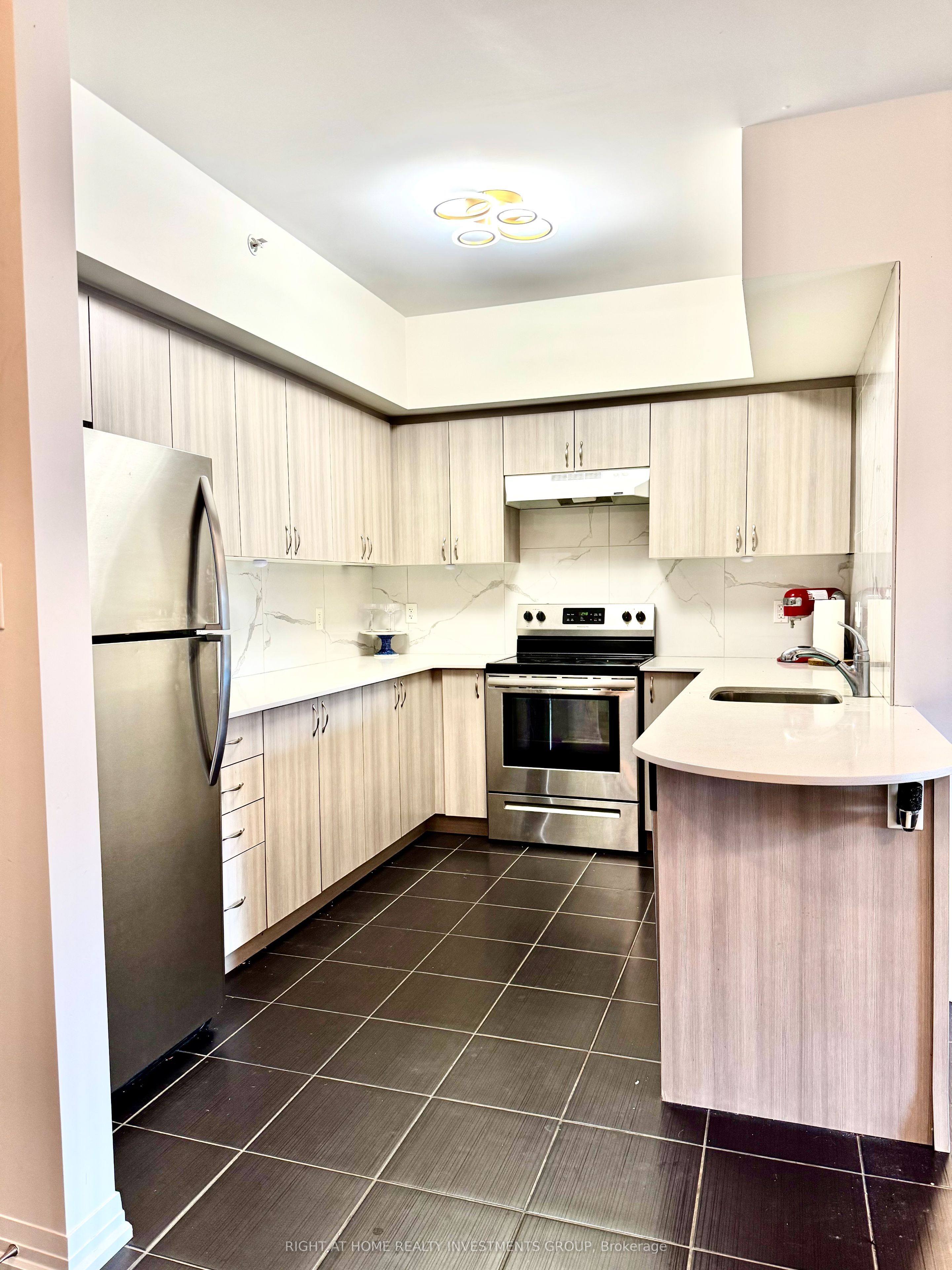 Additional image 6 of 412-306 Essa Road, Barrie, ON, L9H 0H5