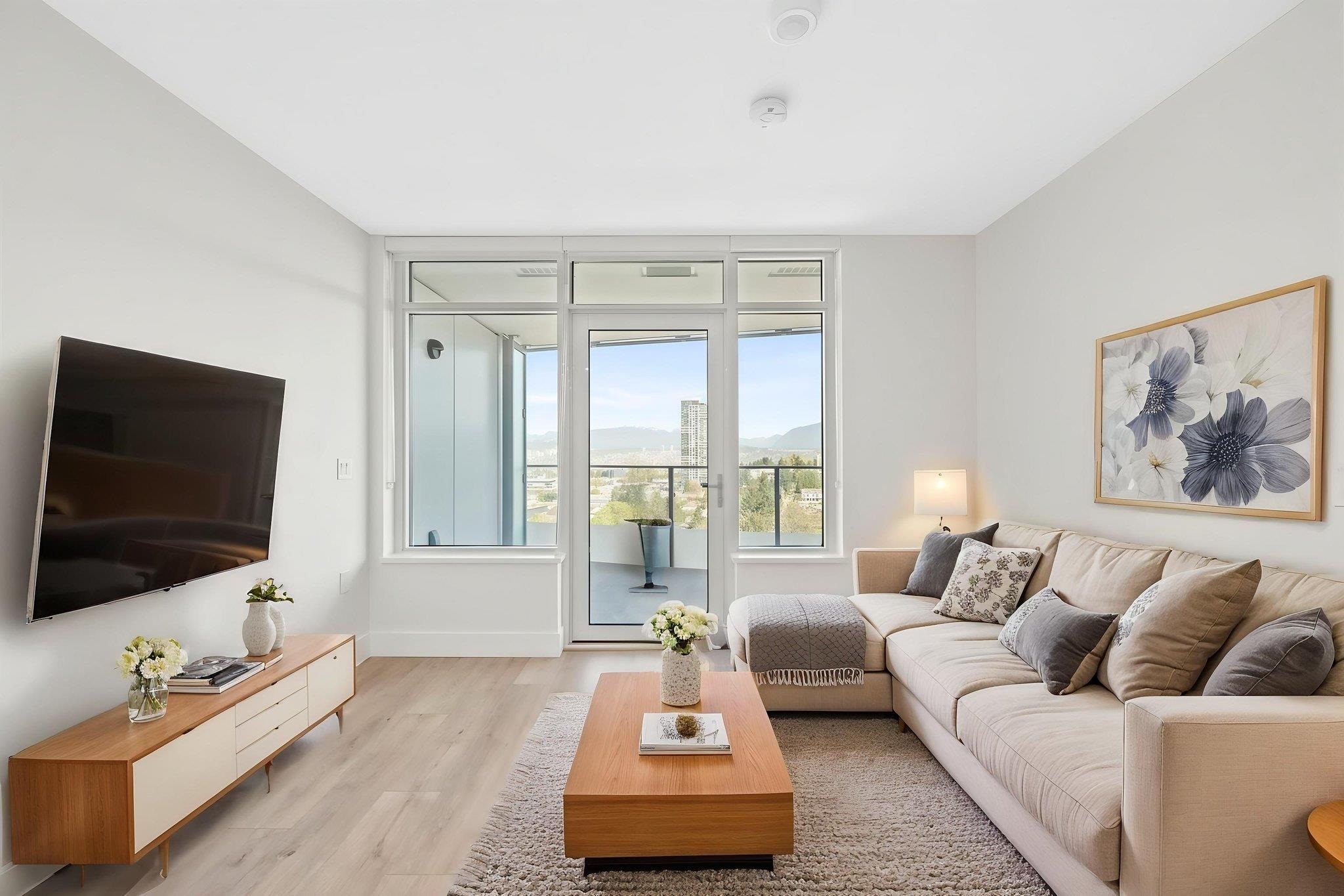 1607-10428 Whalley Boulevard, Surrey, BC, V3T 0W2