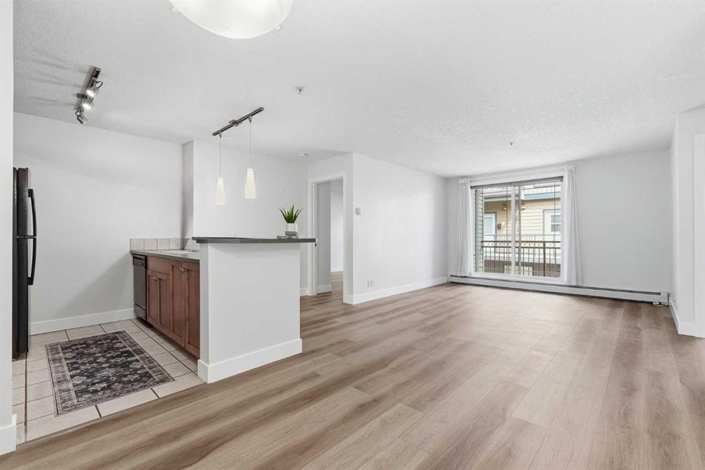 203 - 2440 34 Avenue SW, Calgary