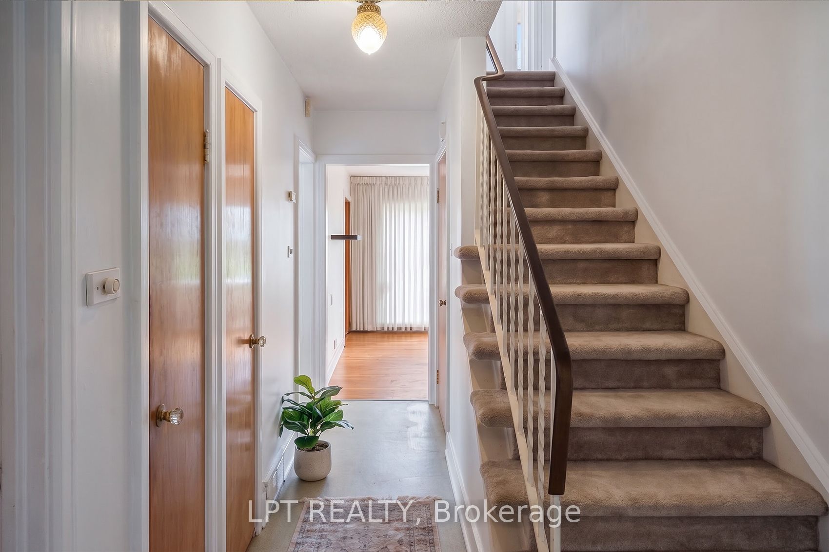 Additional image 3 of 1745 Ortona Avenue, Ottawa, ON, K2C 1W8