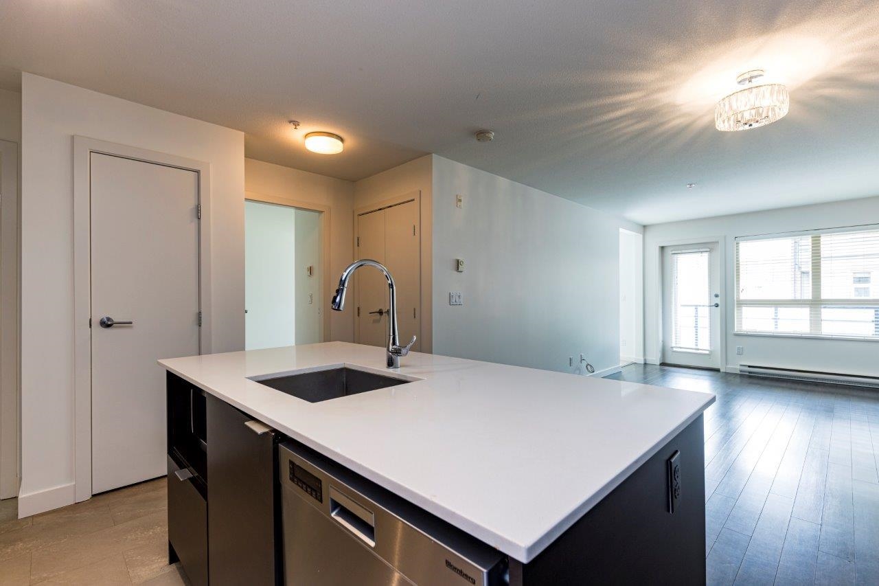 Additional image 3 of 302-1677 Lloyd Avenue, North Vancouver, BC, V7P 0B1