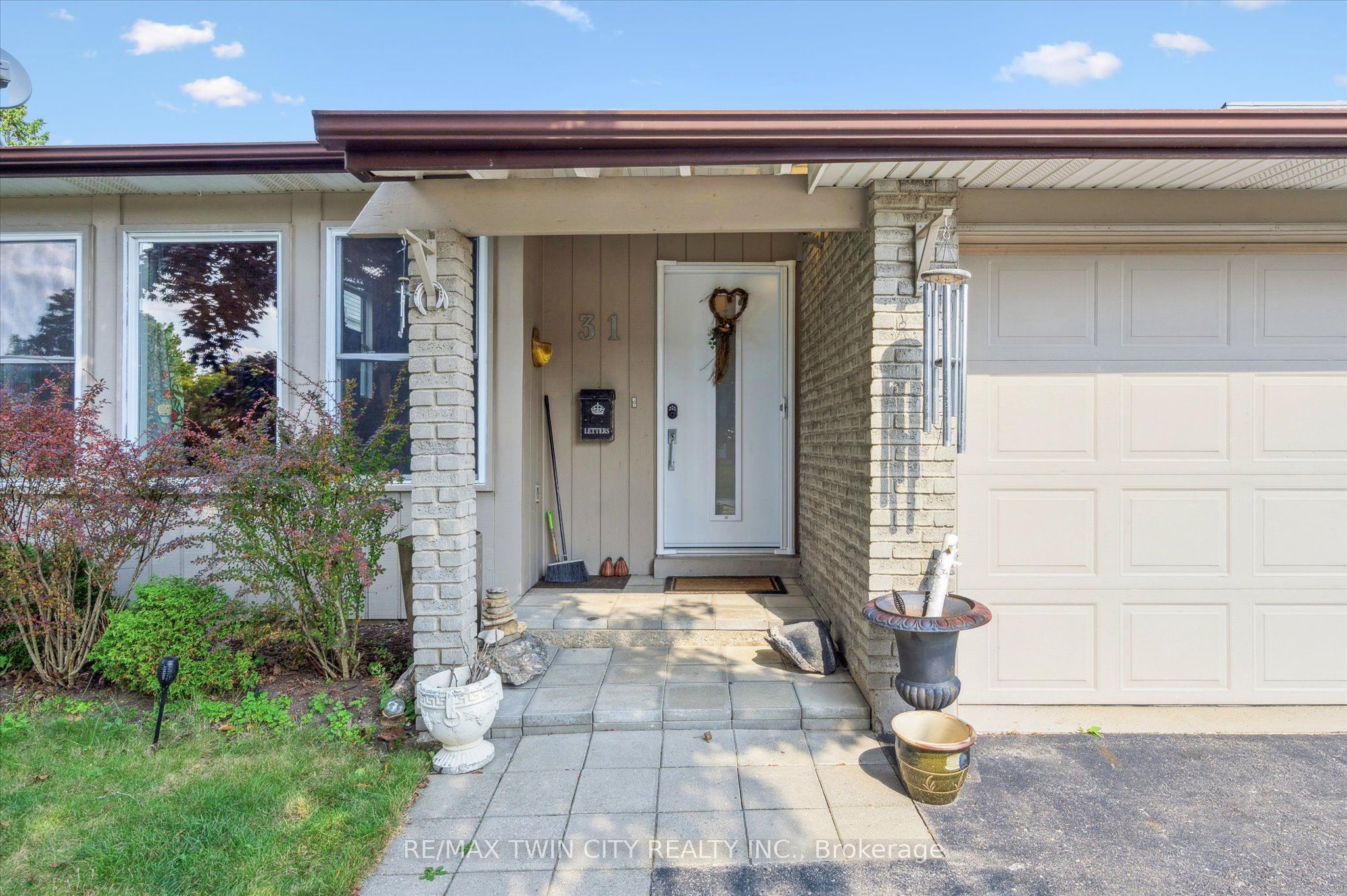 Additional image 4 of 31 Saxony Circle, Cambridge, ON, N1S 4G6