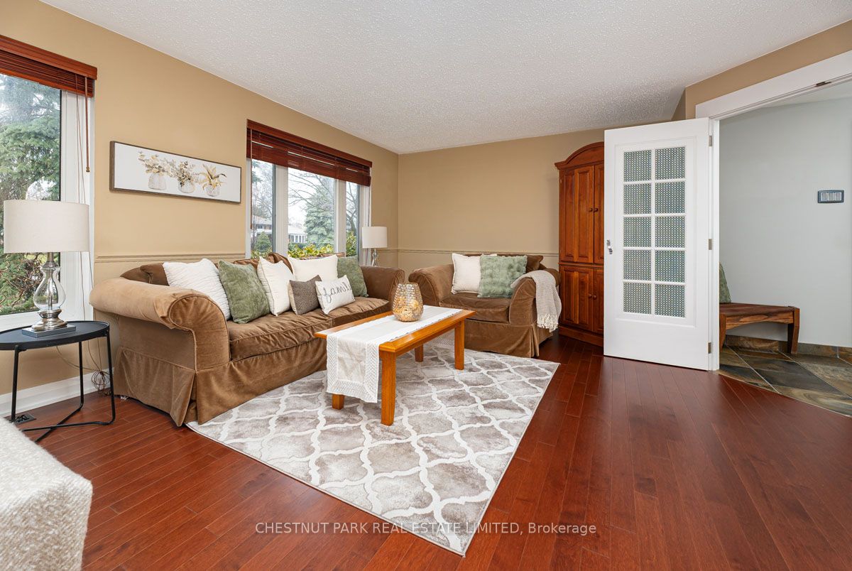 Additional image 4 of 16 Vanderbrent Crescent, Toronto, ON, M9R 3W8