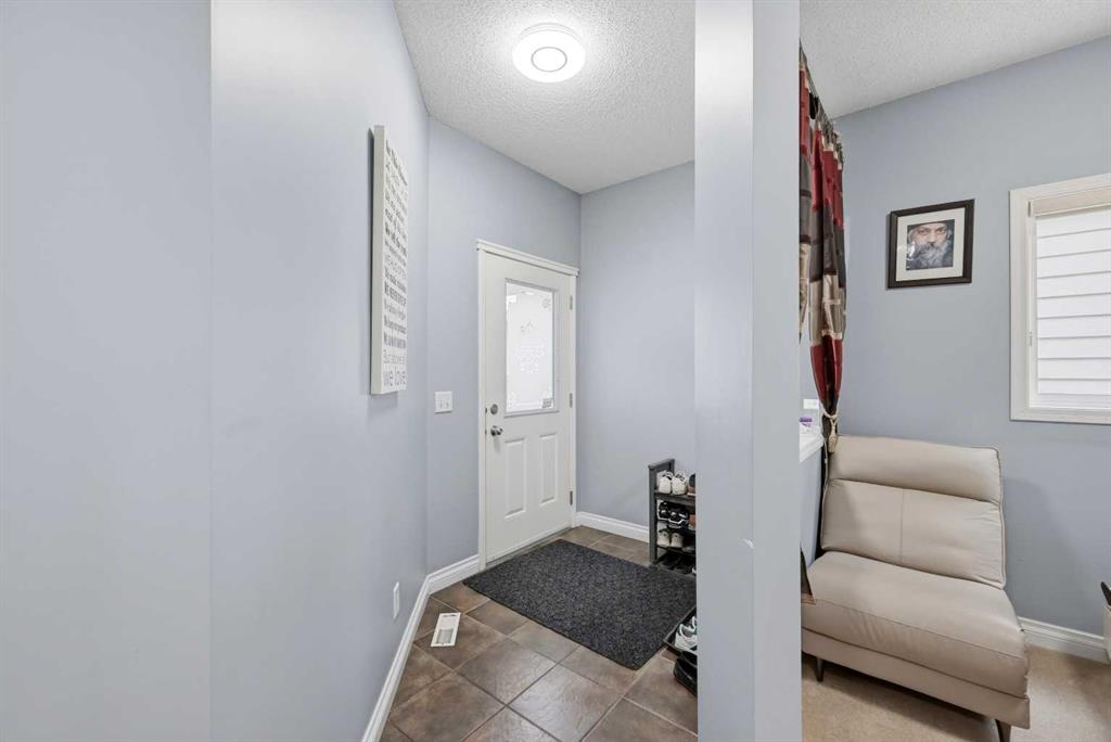 Additional image 4 of 61 Saddleland Drive NE, Calgary, AB, T3J 5J3