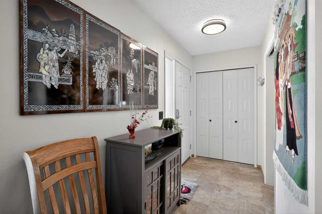 Additional image 2 of 116 Templemont Circle NE, Calgary, AB, T1Y 5A9
