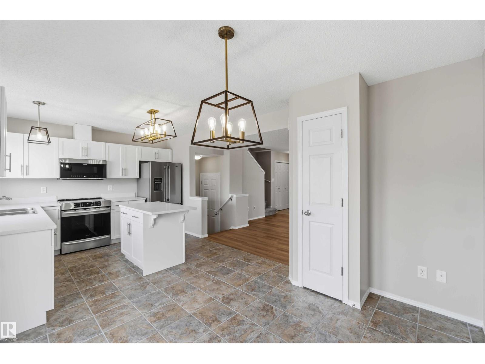Additional image 6 of 2003 71 Street SW, Edmonton, AB, T6X0K2