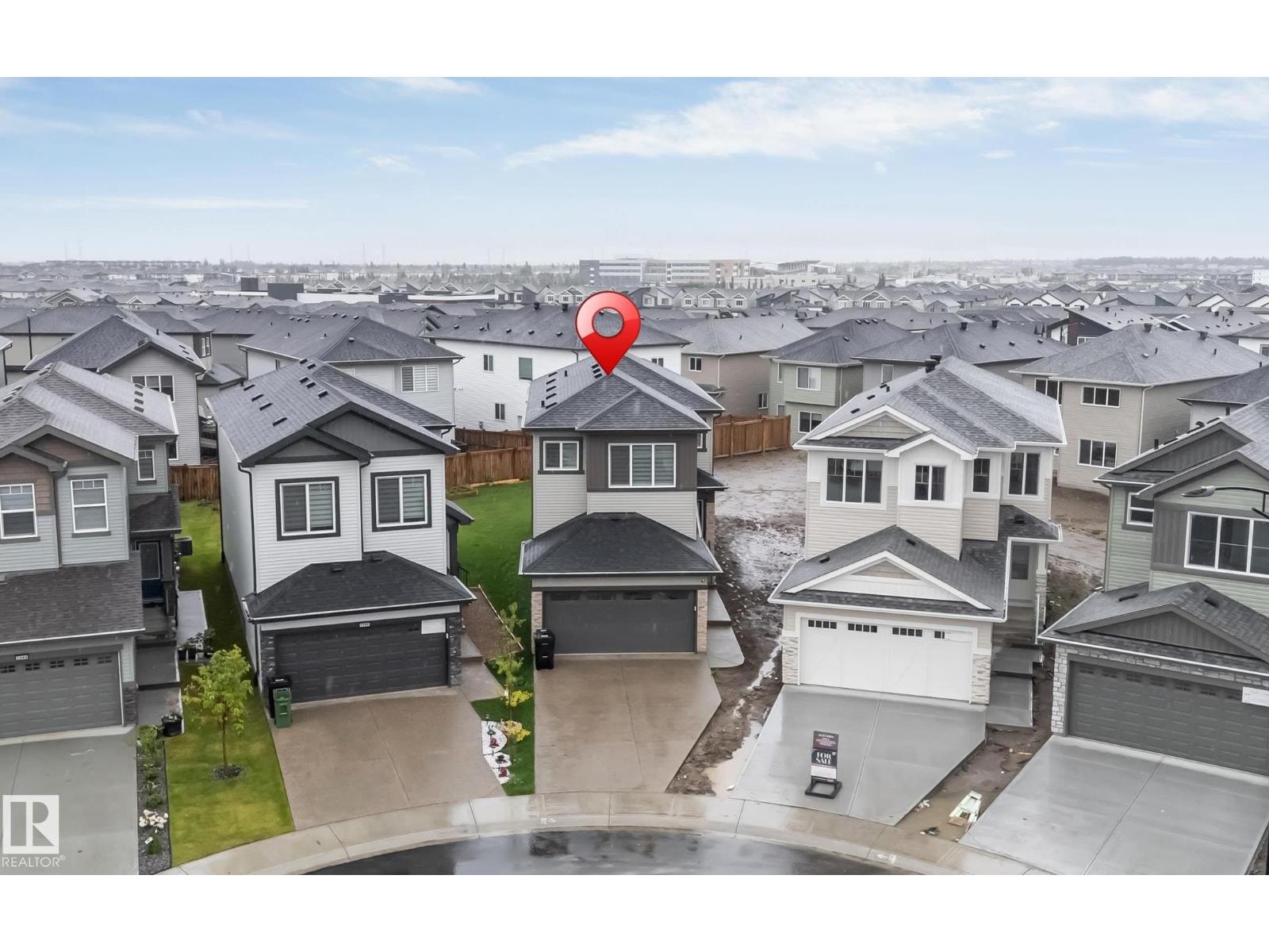 Additional image 3 of 1336 11 Avenue NW, Edmonton, AB, T6T2W4