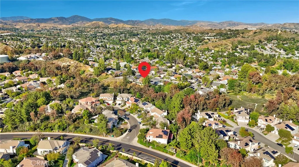 27483 Pamplico Dr, Valencia, CA 91354