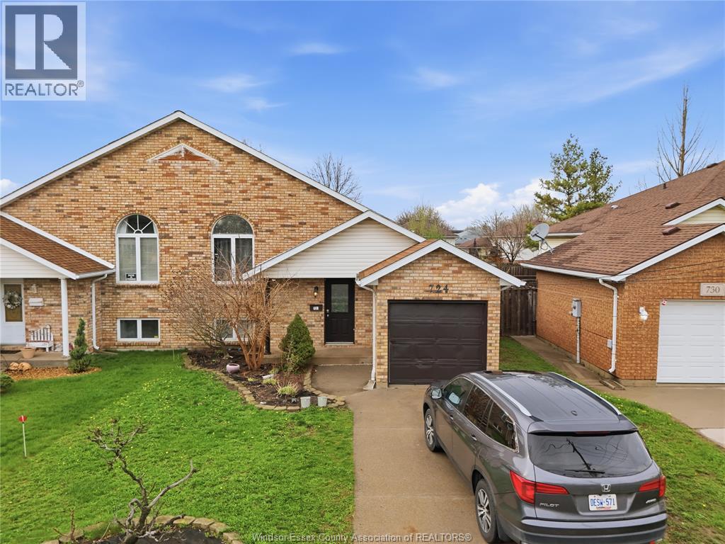 724 Cabana Road East, Windsor, ON, N9G1A4