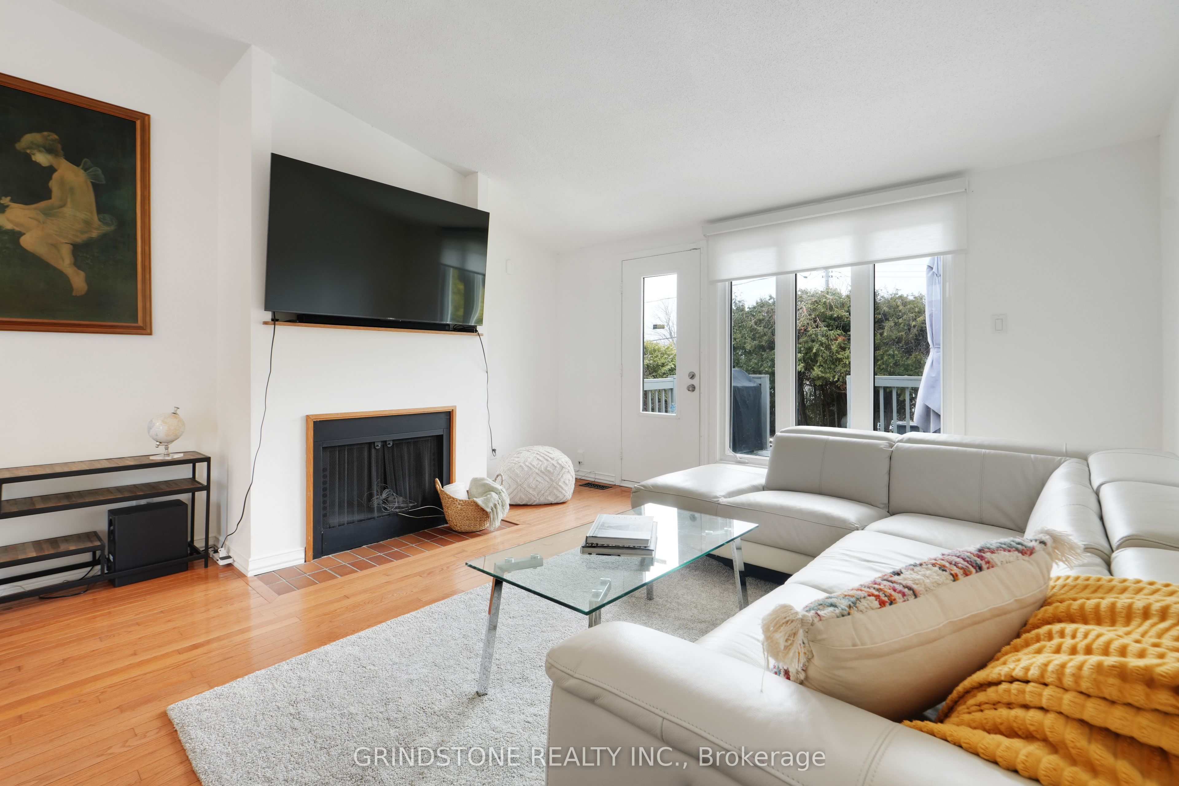 Additional image 2 of 1080 Alenmede Crescent, Ottawa, ON, K2B 8H3
