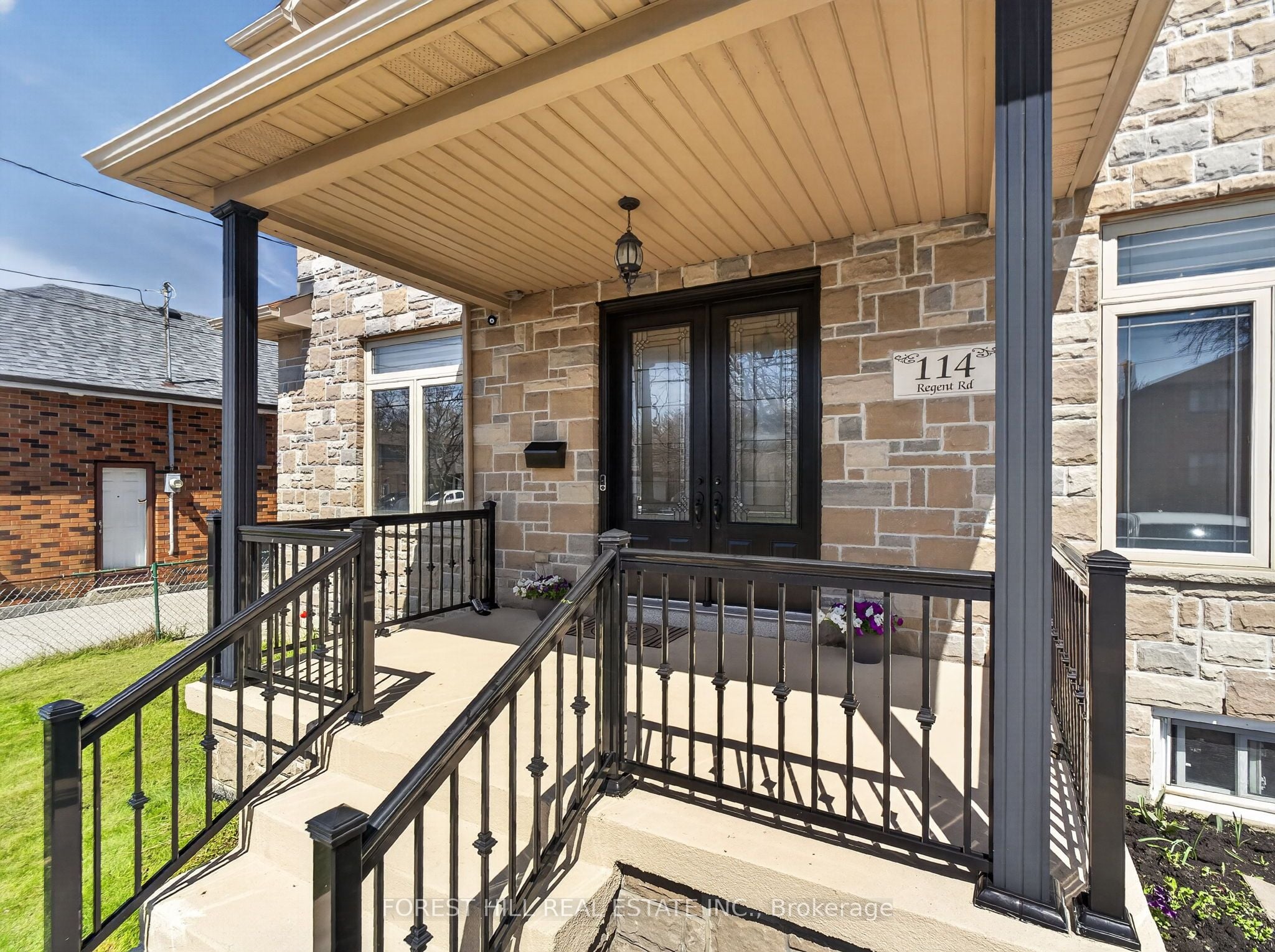 Additional image 2 of 114 Regent Road, Toronto, ON, M3K 1H4