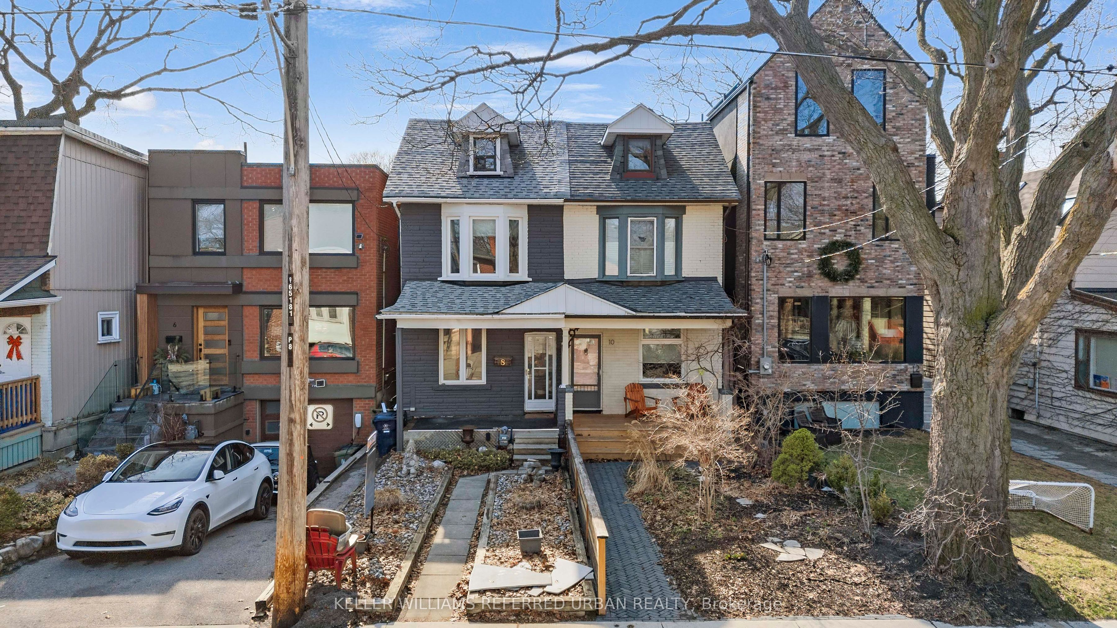 8 Woodlee Road, Toronto, ON, M4E 2R1