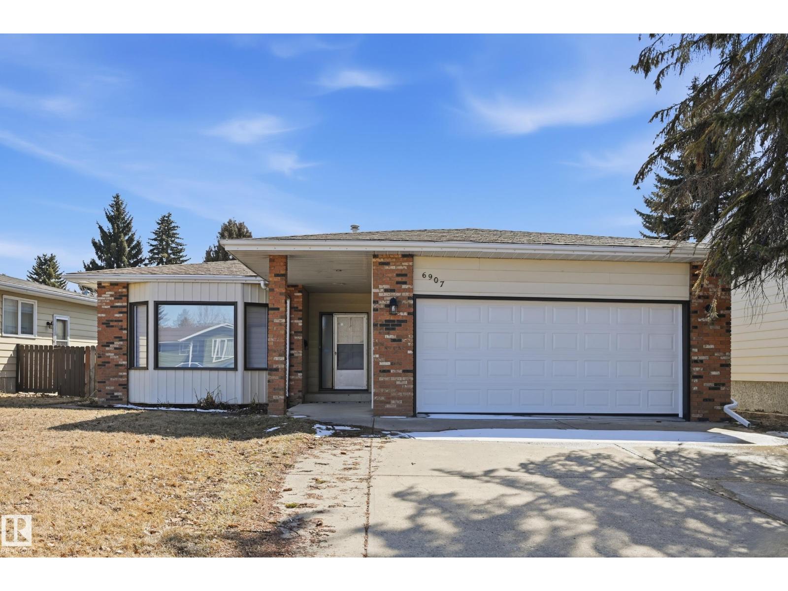 6907 19 Avenue NW, Edmonton, AB, T6K2G7