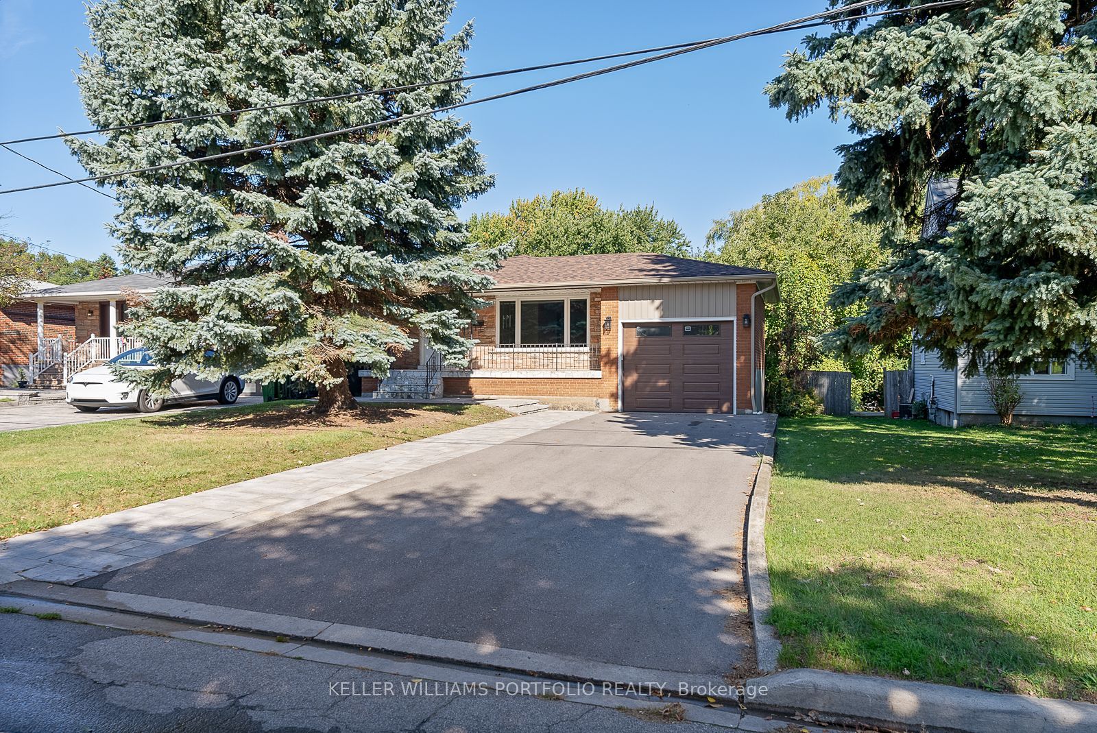 Upper-32 Gatesview Avenue, Toronto, ON, M1J 3G5