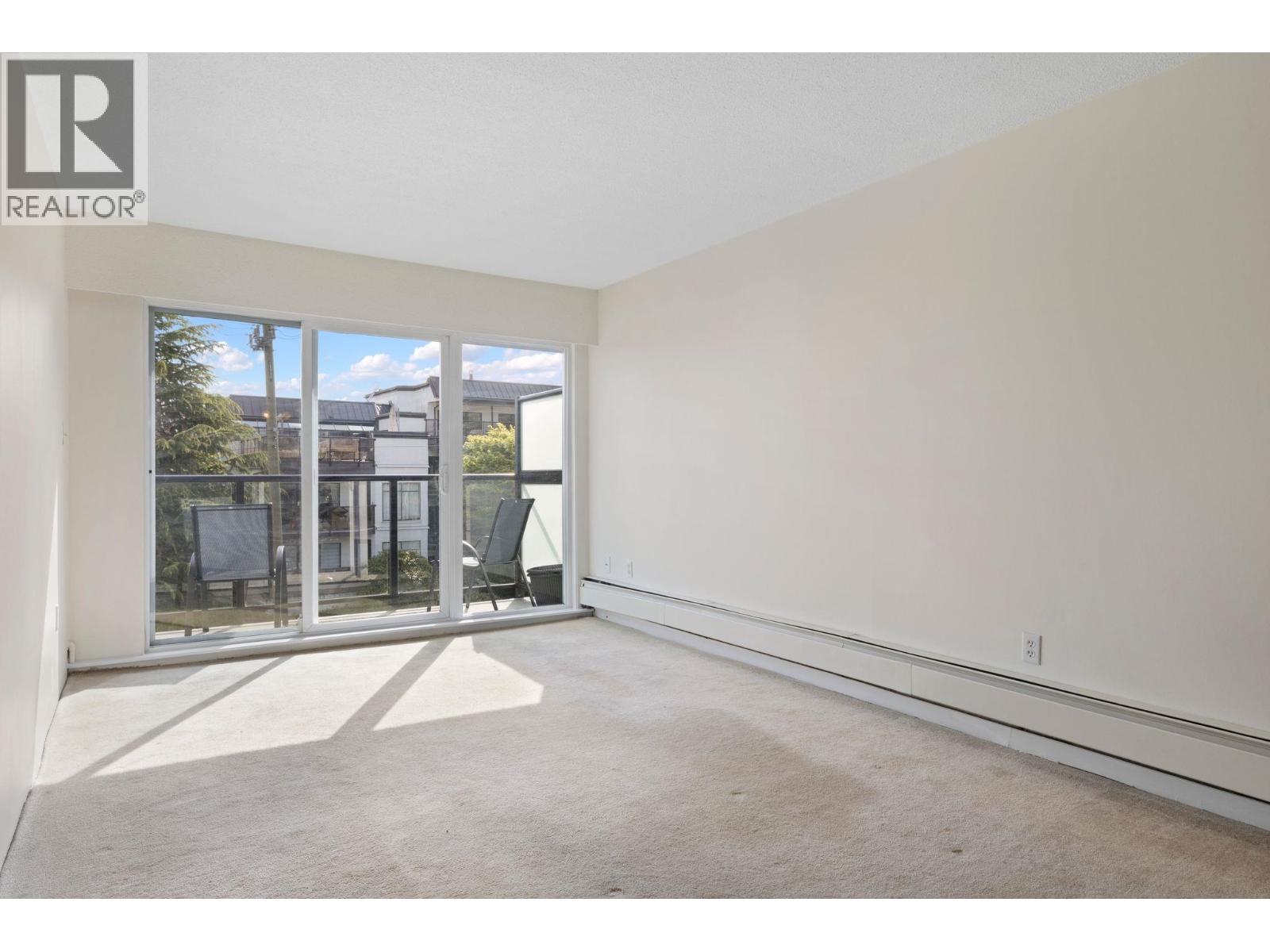 Additional image 5 of 10-2223 Prince Edward Street, Vancouver, BC, V5T 4K6