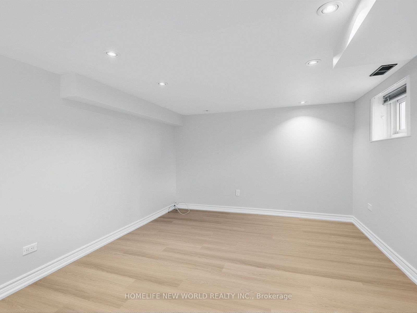 Additional image 3 of Lower-41 Binswood Avenue, Toronto, ON, M4C 3N6