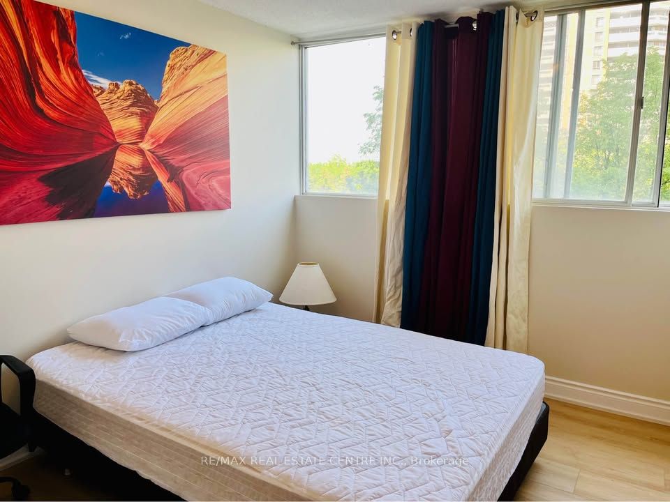 Additional image 5 of 501-3700 Kaneff Crescent, Mississauga, ON, L5A 4B8