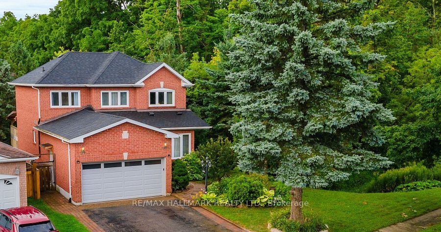Upper-410 Clearmeadow Boulevard, Newmarket, ON, L3X 2C7