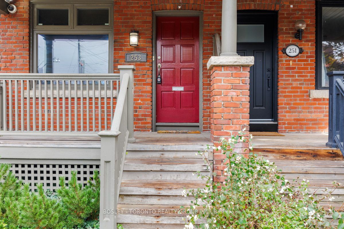 Additional image 2 of Upper-253 Bedford Road, Toronto, ON, M5R 2L3