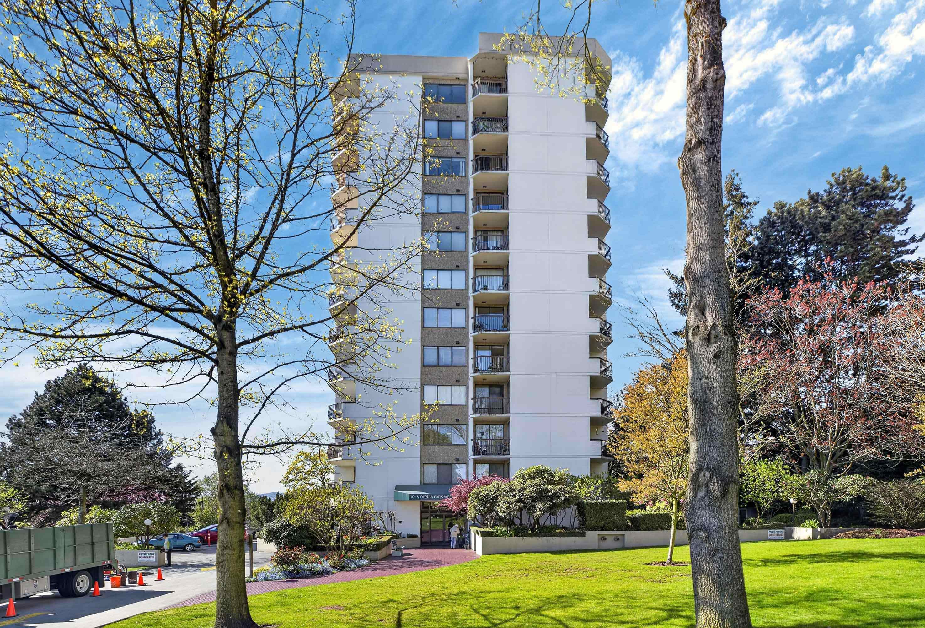 1105-701 Victoria Park W, North Vancouver, BC, V7M 2L2