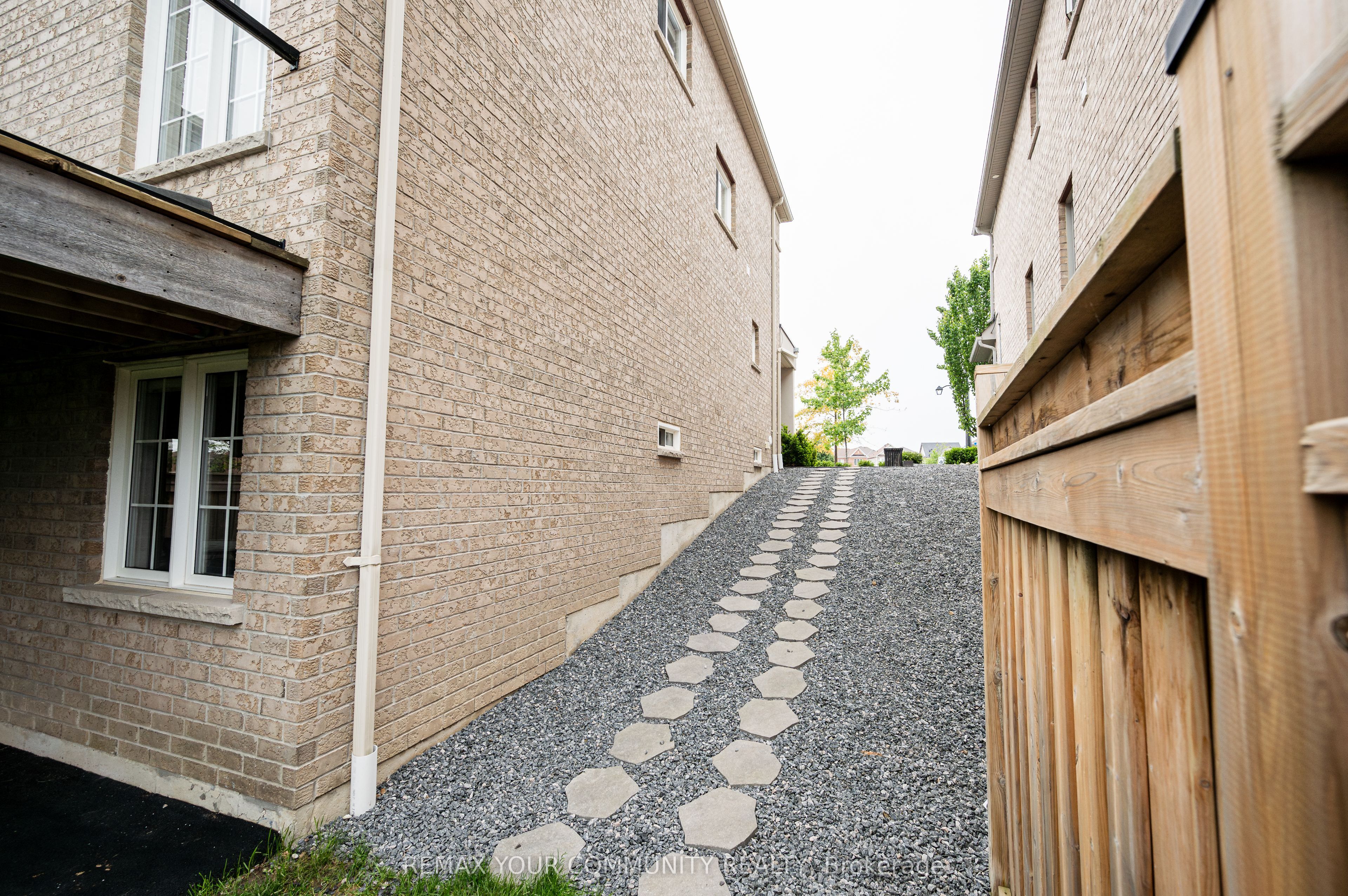 Additional image 3 of LOWER-176 Aishford Road, Bradford West Gwillimbury, ON, L3Z 0P4