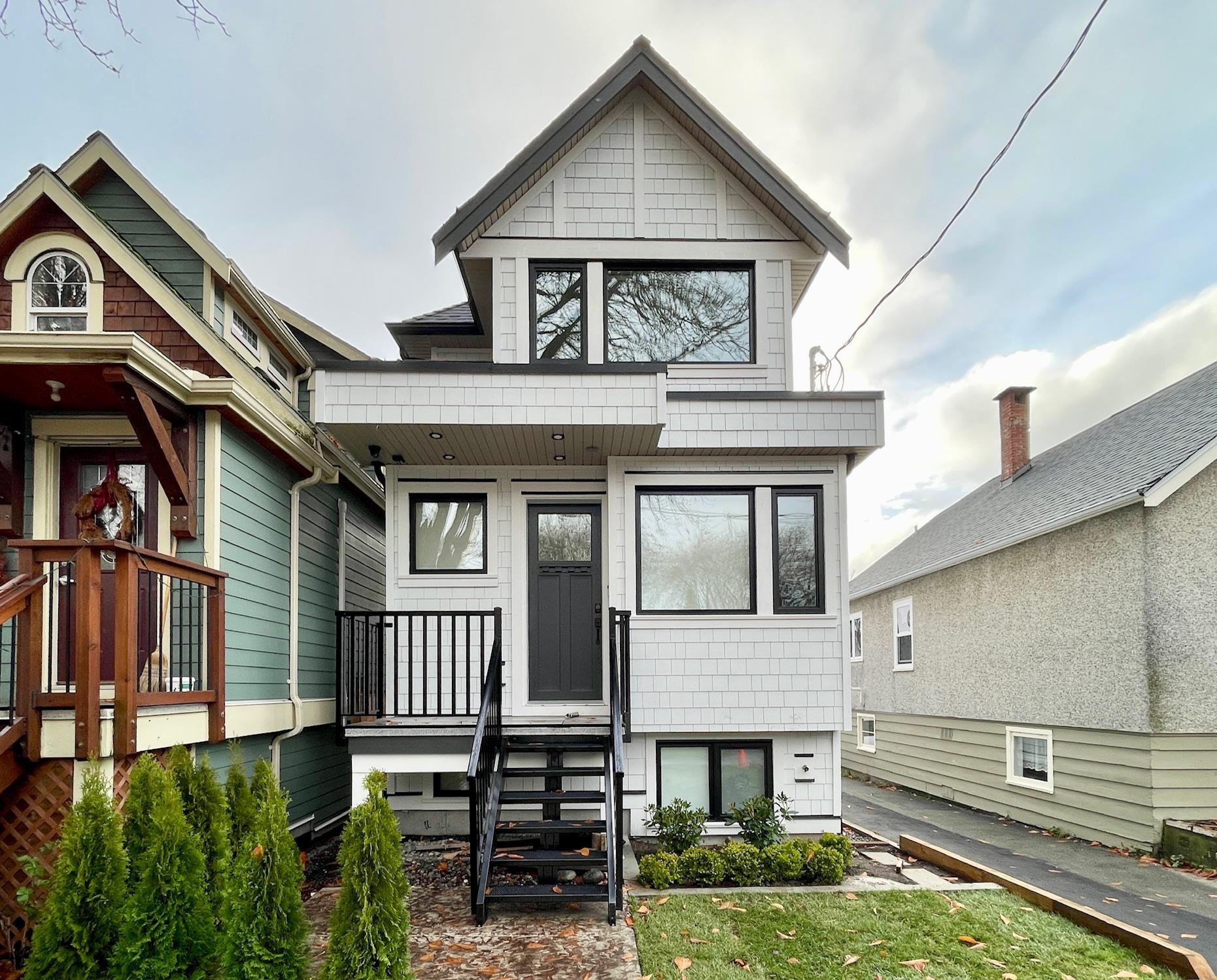 162 43rd Avenue E, Vancouver, BC, V5W 1S9