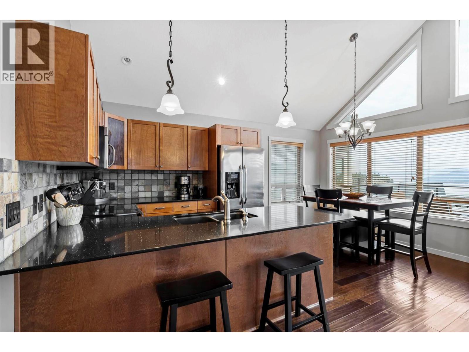 Additional image 3 of 6953 Terazona Drive, Kelowna, BC, V1Z3R8