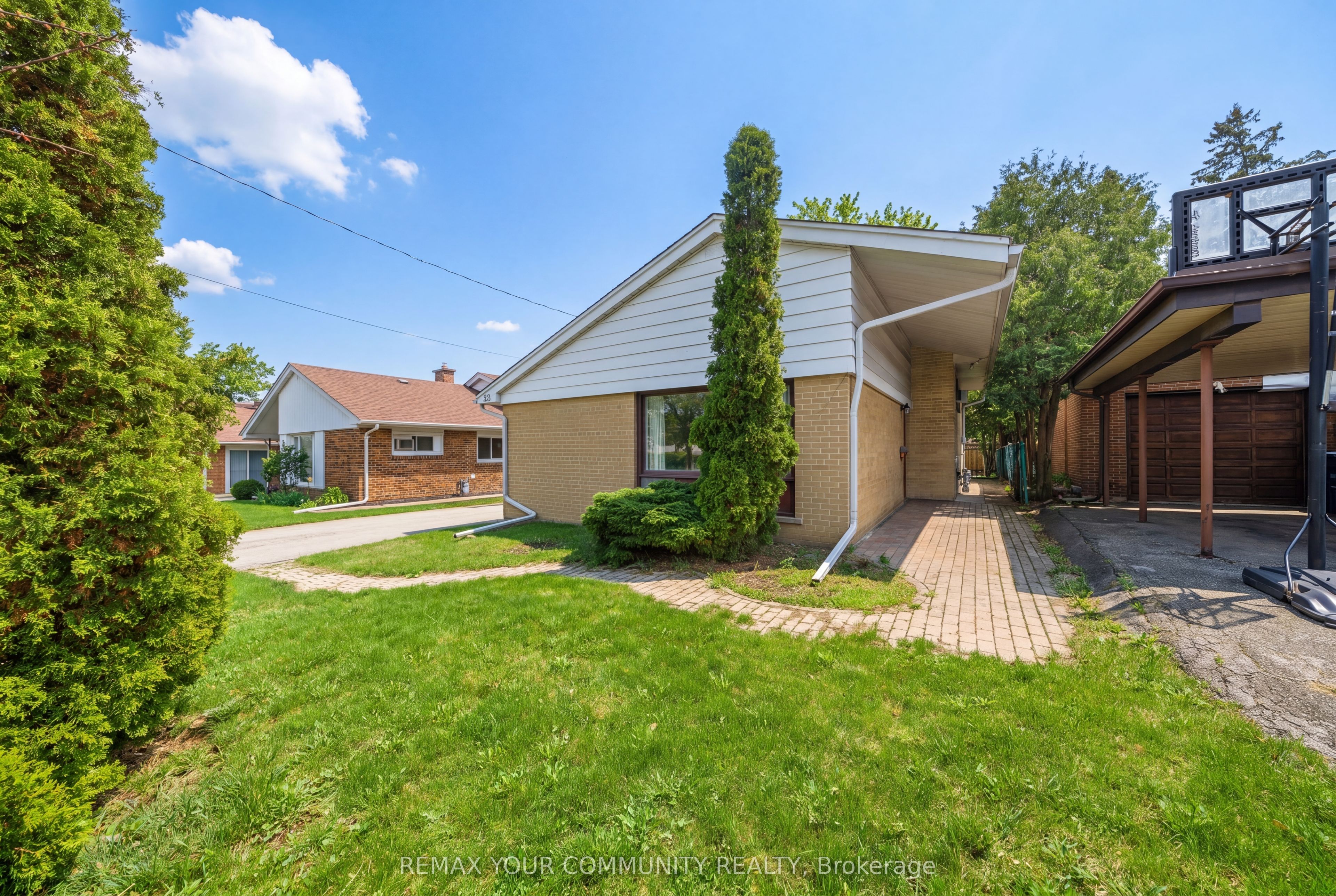 Additional image 2 of 25 Fordwich Crescent, Toronto, ON, M9W 2T3