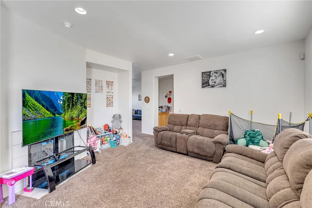 Additional image 7 of 8991 Guadalupe Ave, Oak Hills, CA 92344