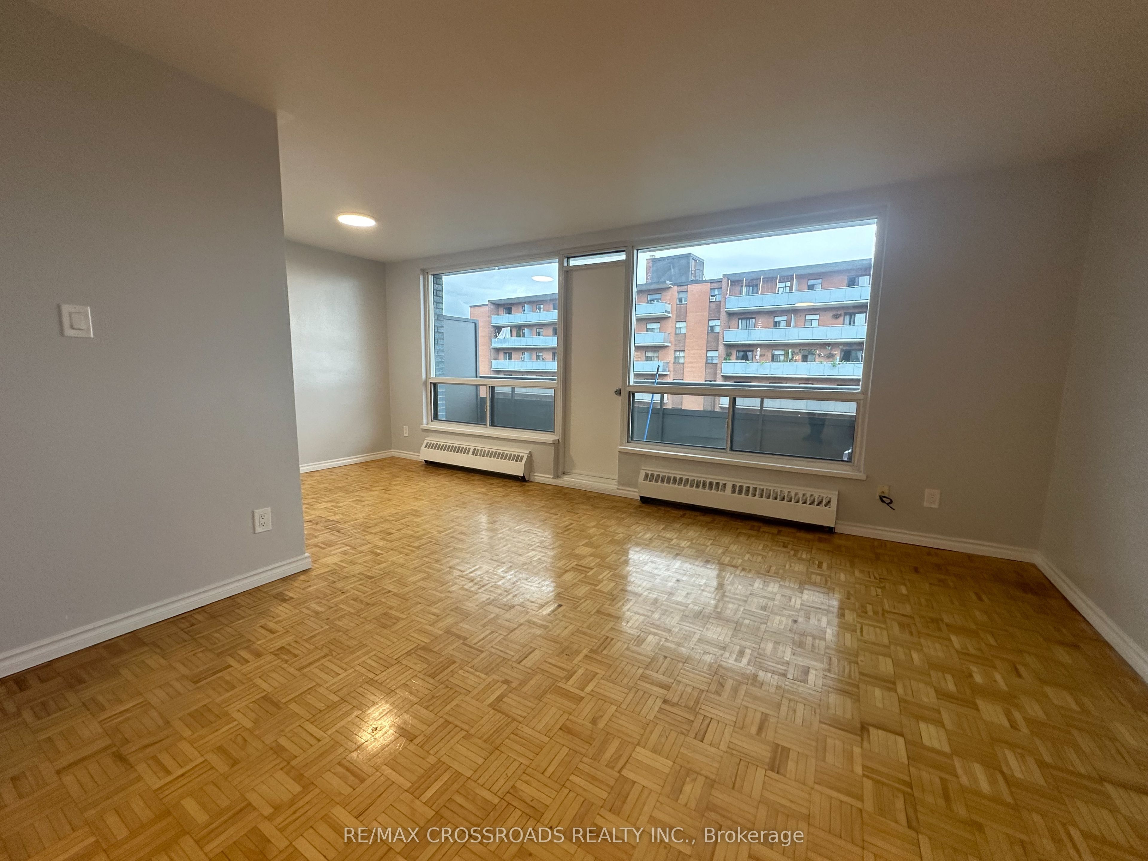 Additional image 3 of 610-363 Lakeshore Road E, Mississauga, ON, L5G 1H7