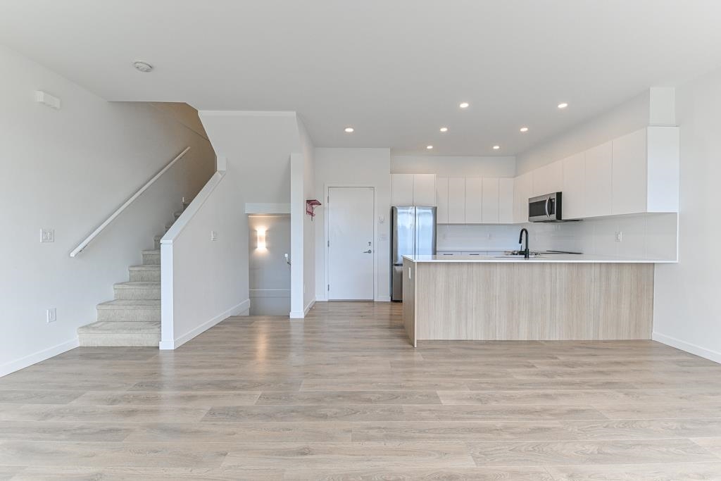 Additional image 6 of 100-15255 Sitka Drive, Surrey, BC, V3S 0B1