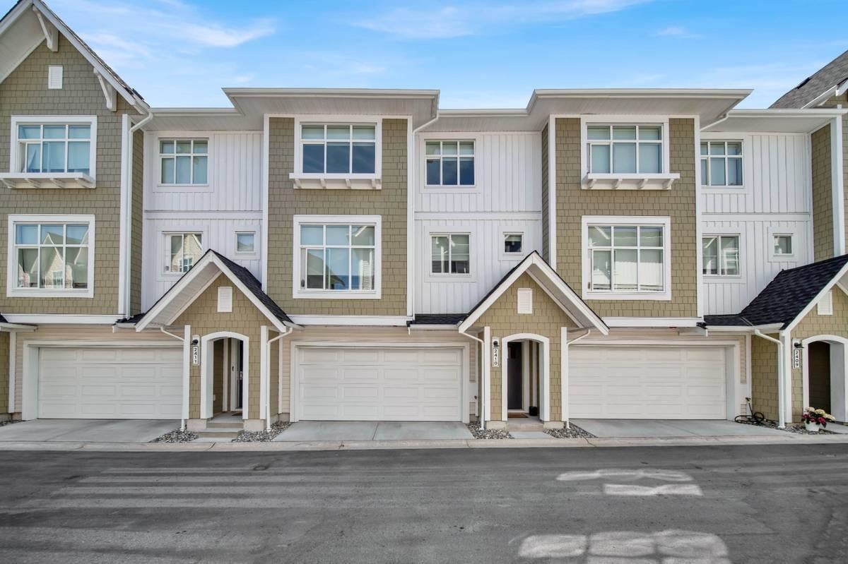 Additional image 2 of 2410-11280 Pazarena Pl , Maple Ridge, BC, V2X 9H8