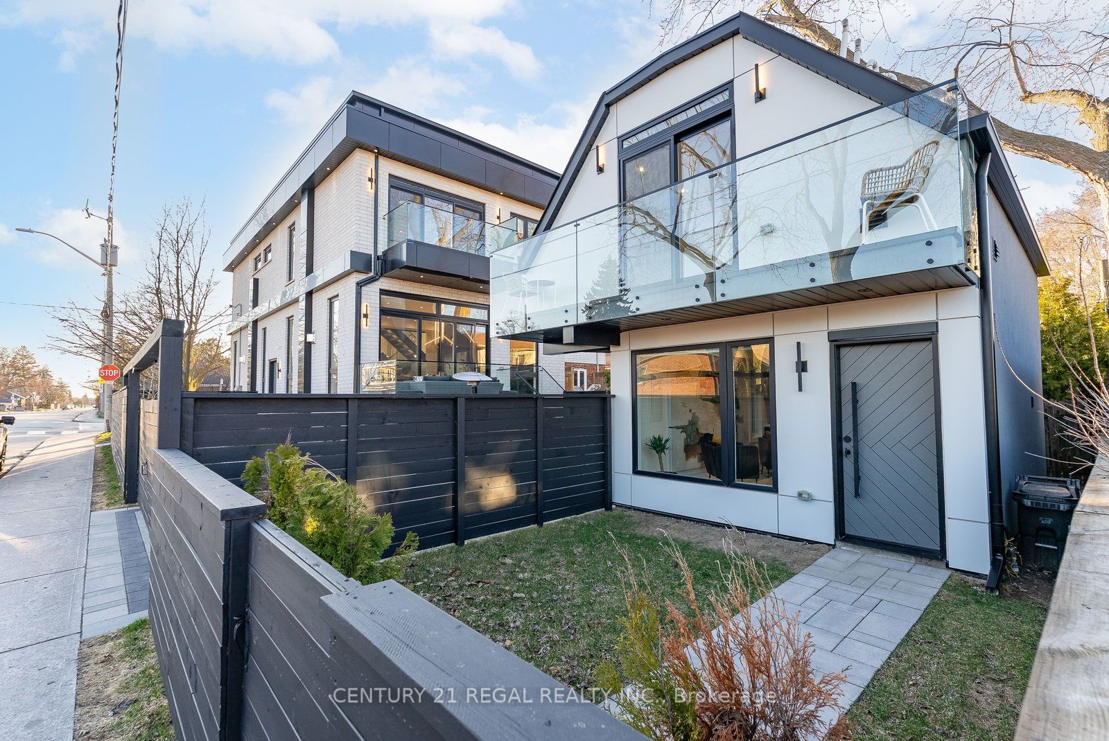 Additional image 3 of 171 Durant Avenue, Toronto, ON, M4J 4W5
