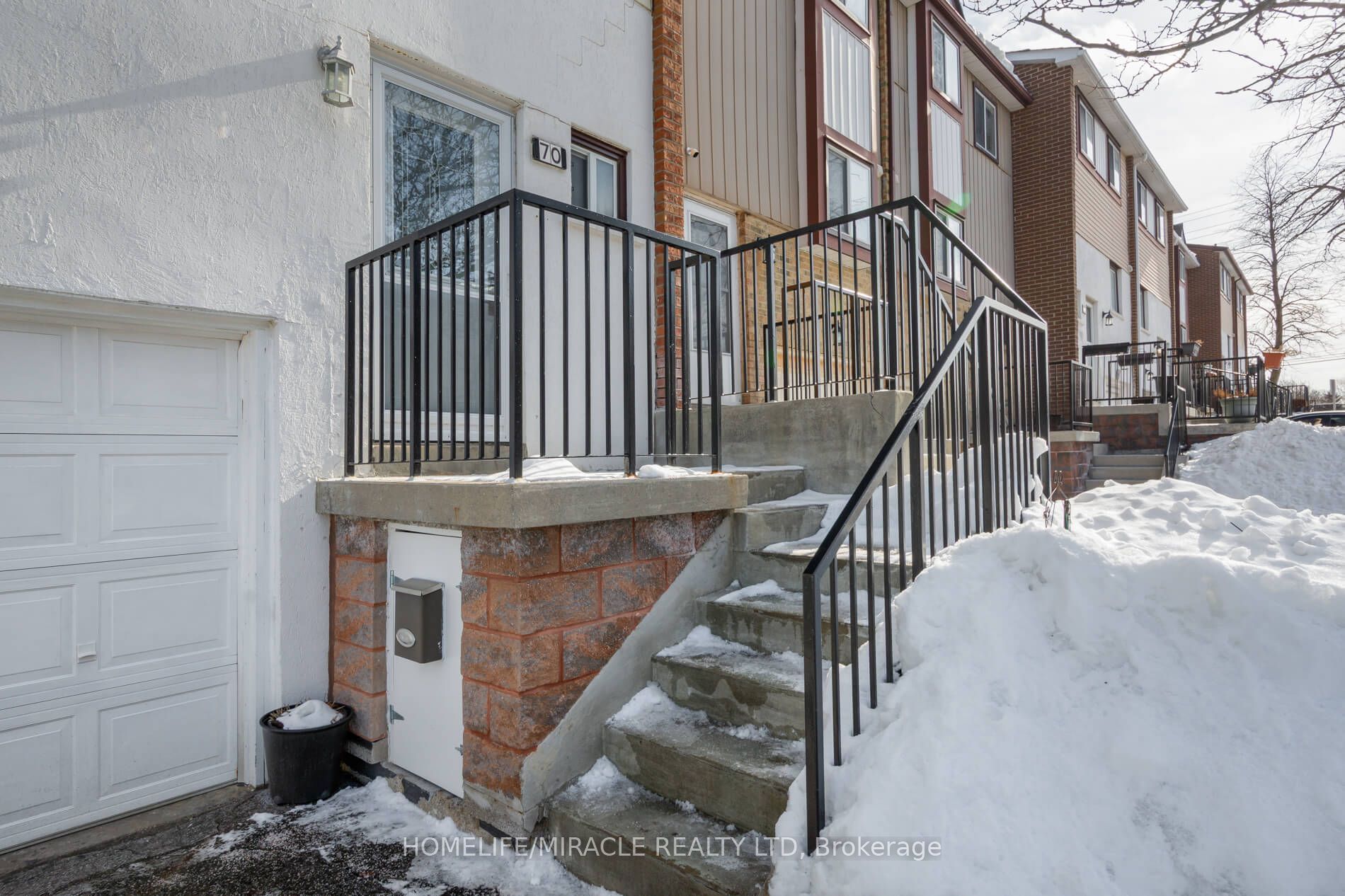 Additional image 2 of 51-70 Moregate Crescent, Brampton, ON, L6S 3K9