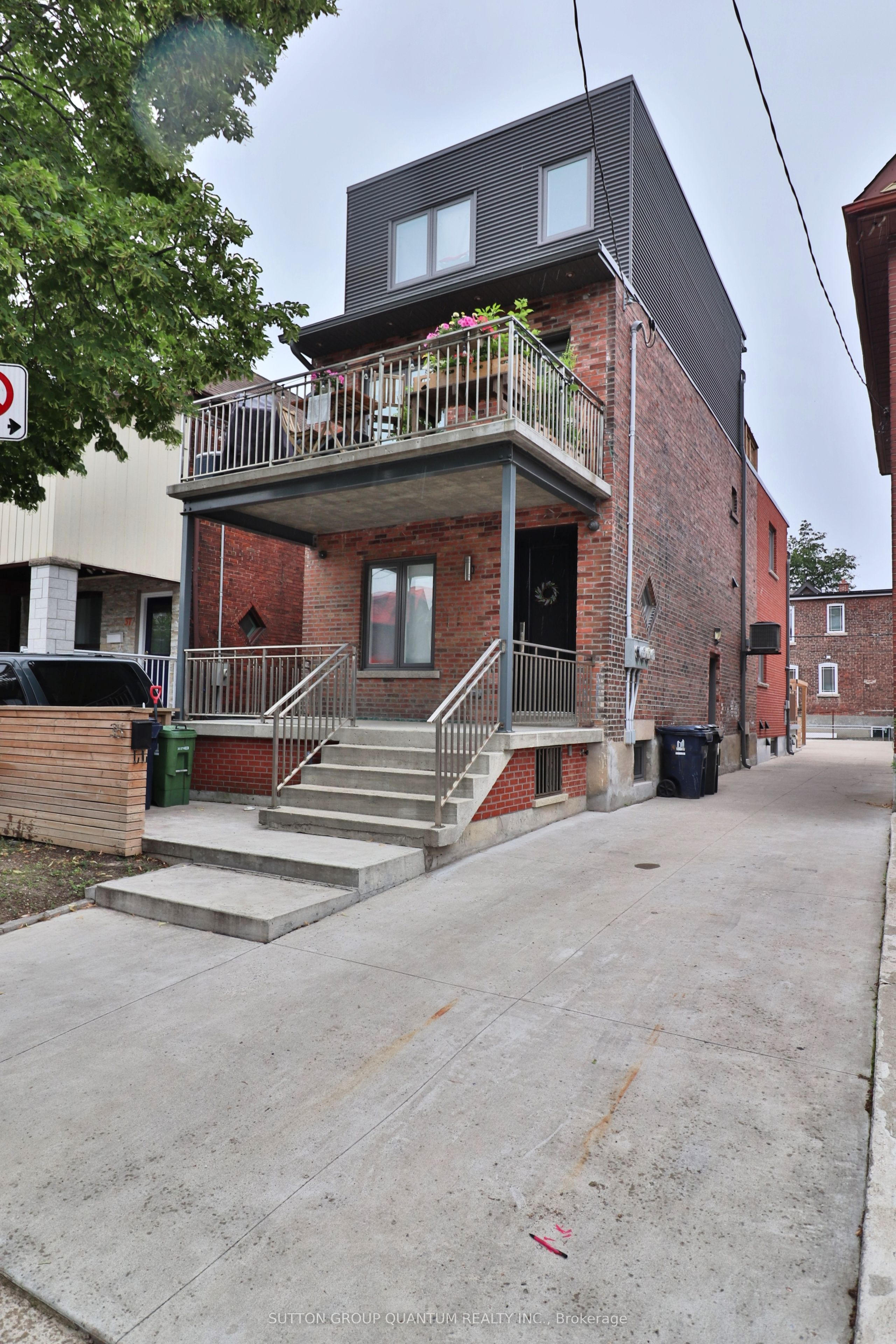 Main-35 Cloverdale Road, Toronto, ON, M6N 3L6