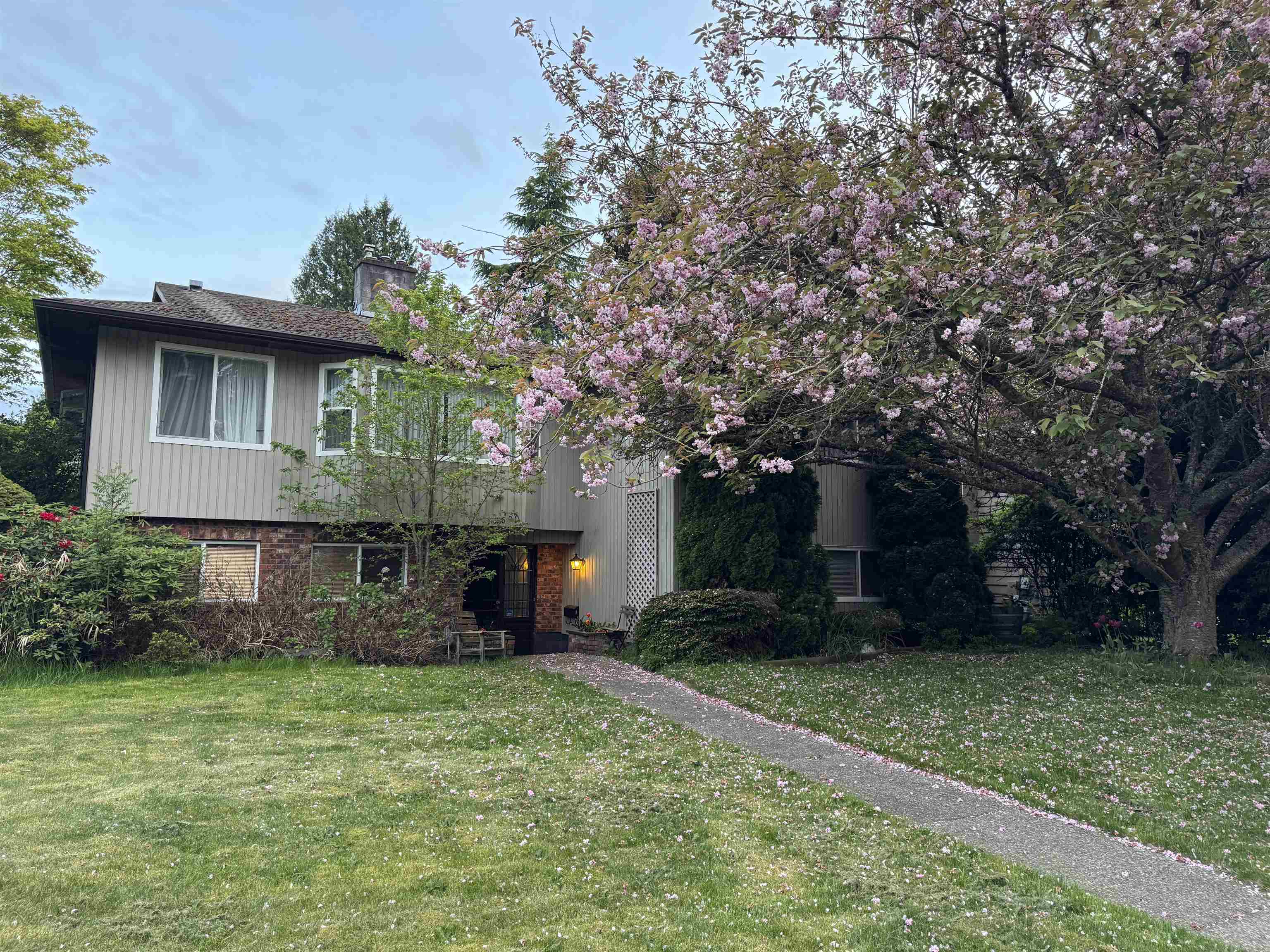 Additional image 2 of 12690 26 Avenue, Surrey, BC, V4A 5R7