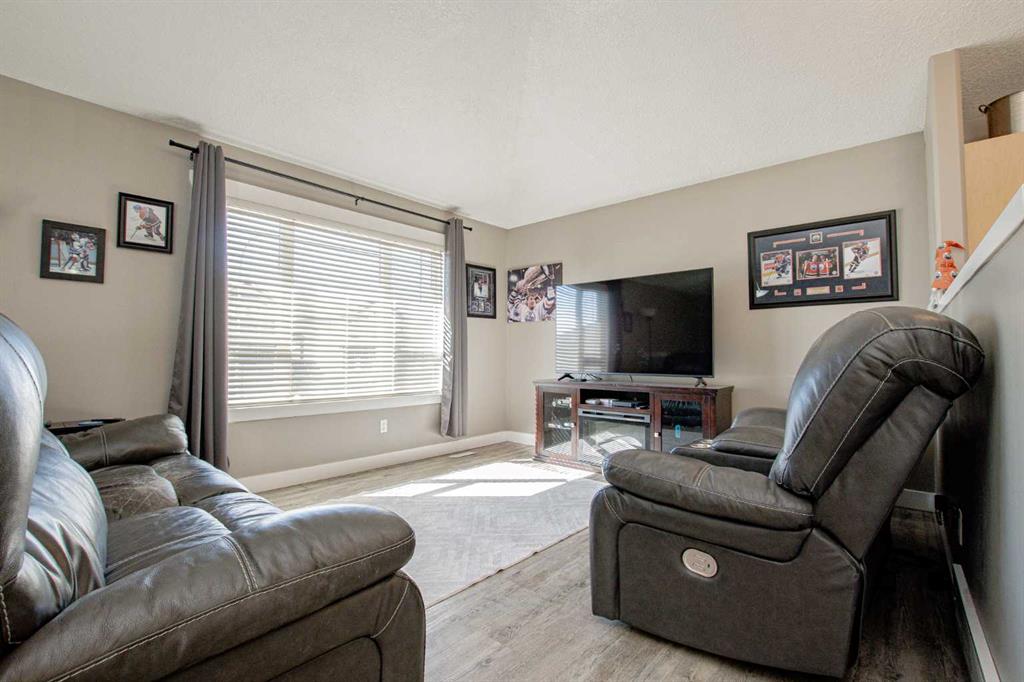 Additional image 2 of 11238 75 Avenue, Grande Prairie, AB, T8W 0C5