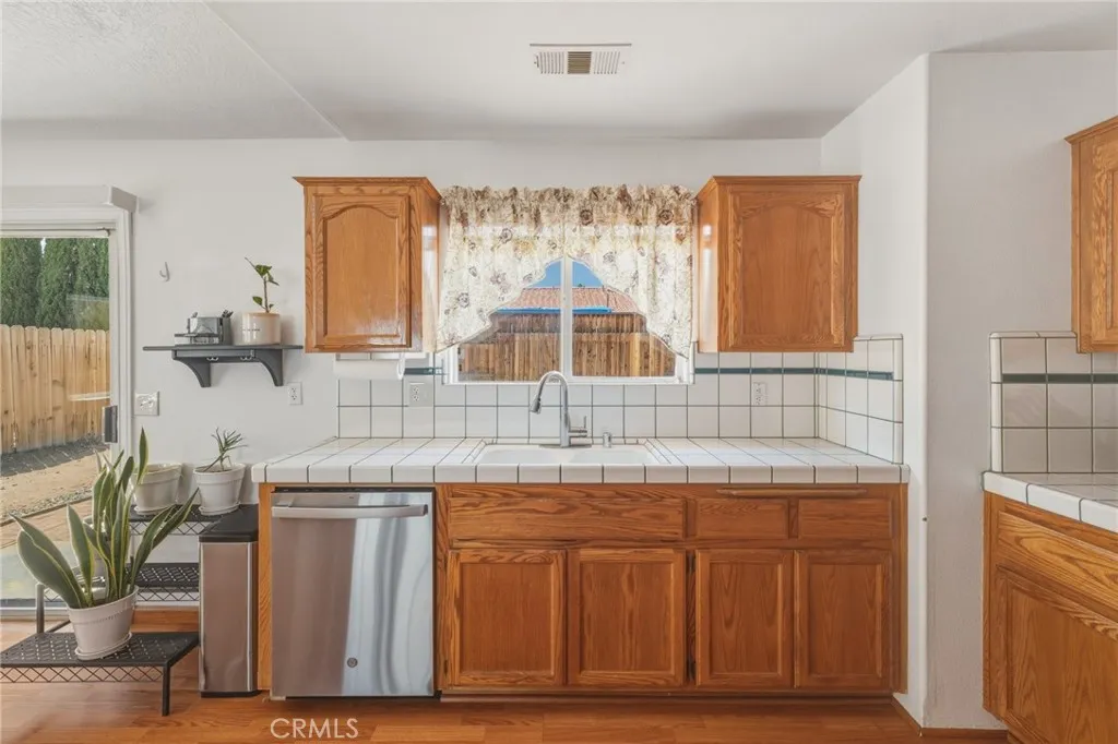 Additional image 45 of 12312 Woodview Ave, Victorville, CA 92392
