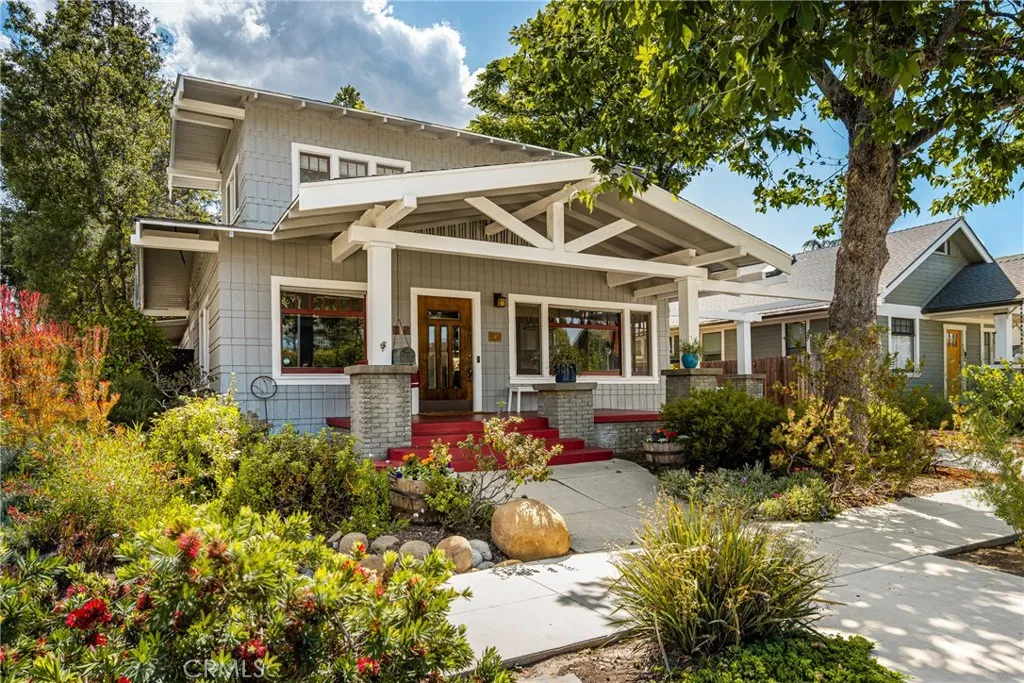 774 Gladys Ave, Long Beach, CA 90804 photo 2