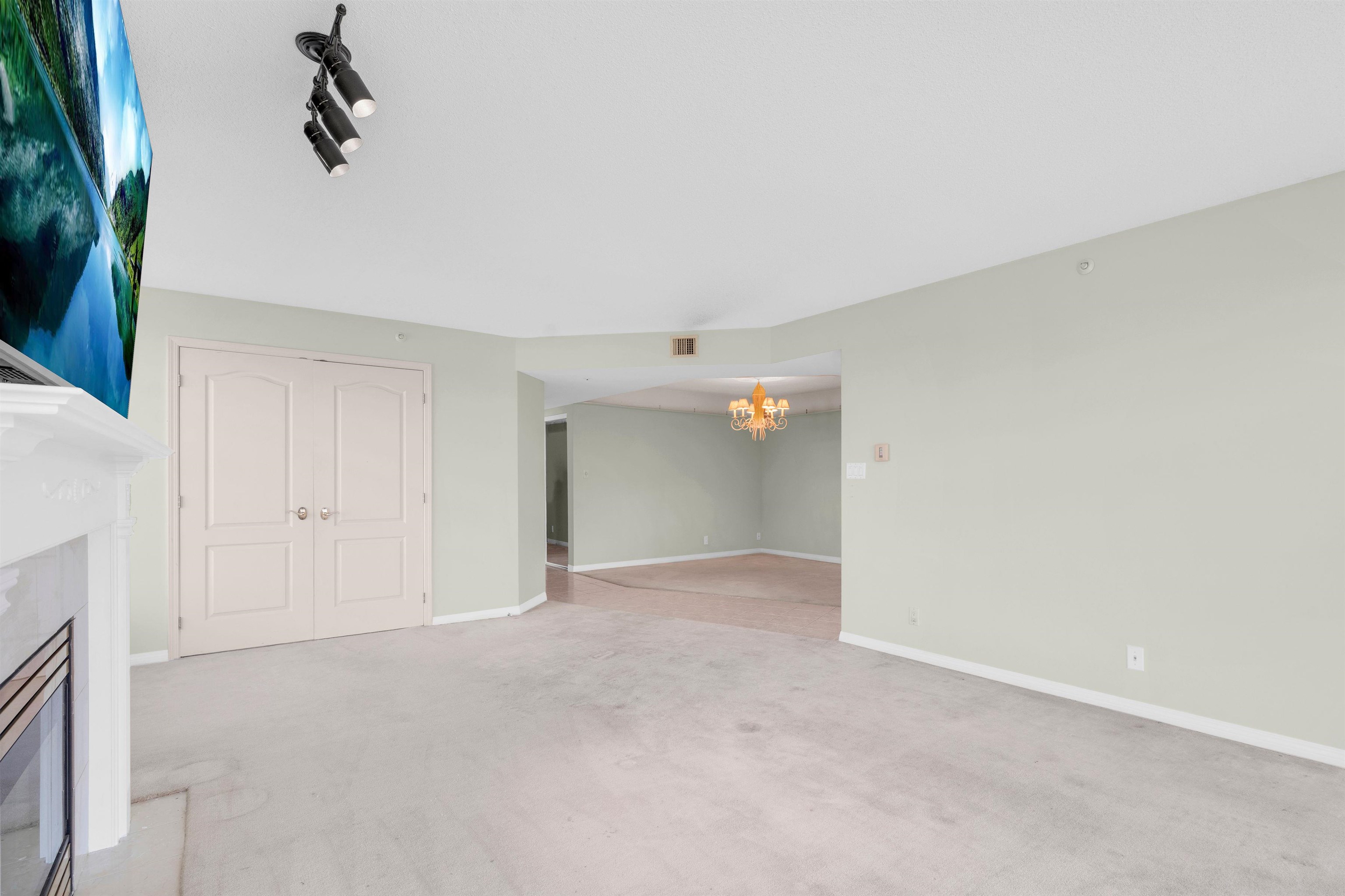 Additional image 5 of 502-32330 South Fraser Way, Abbotsford, BC, V2T 1X1