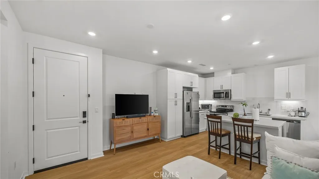 Additional image 28 of 6123 Valentina Way Unit 302, Eastvale, CA 92880