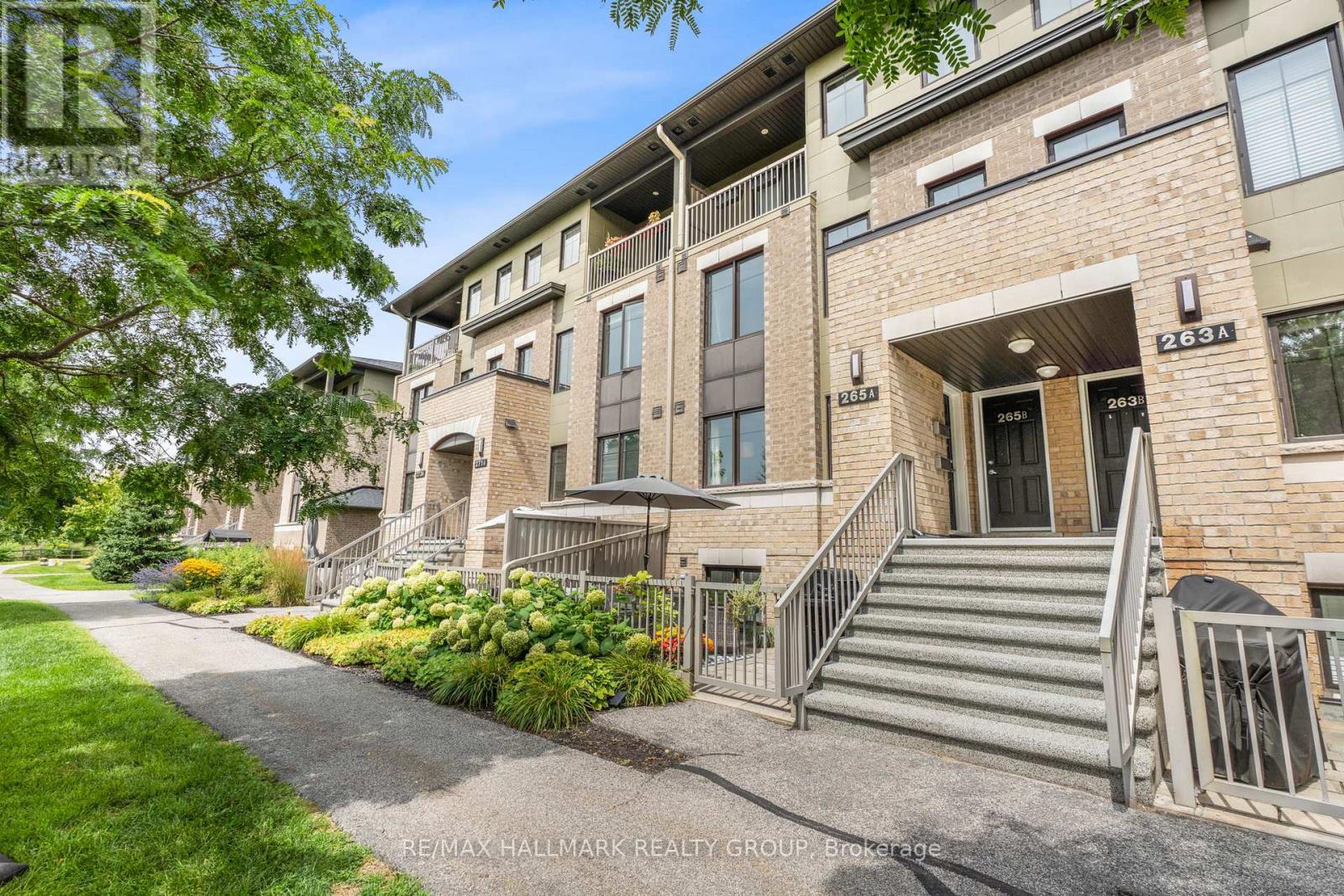 265 Titanium A Private, Ottawa, ON, K1C0A5