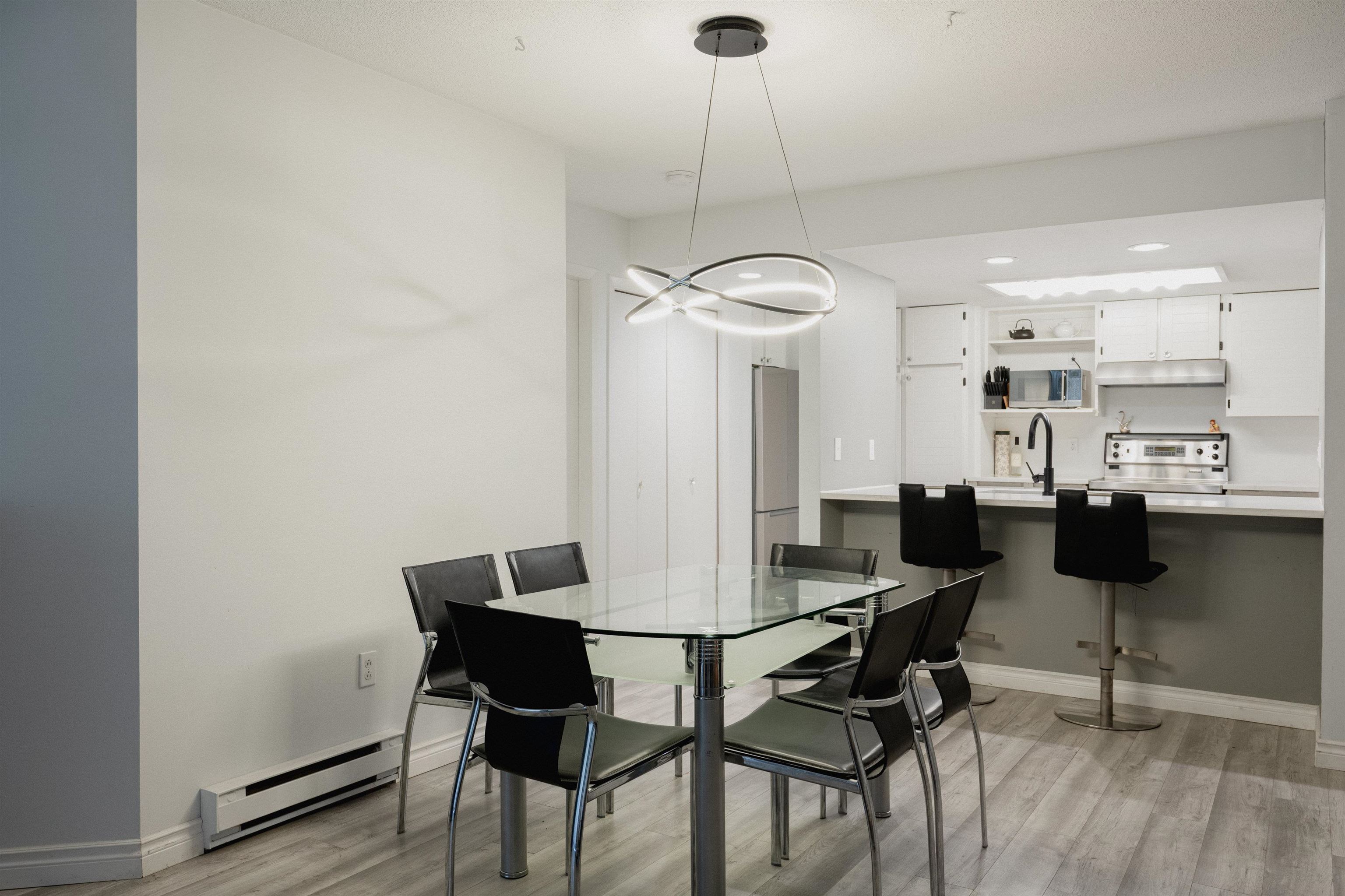 Additional image 5 of 102-15025 Victoria Avenue, White Rock, BC, V4B 1G2