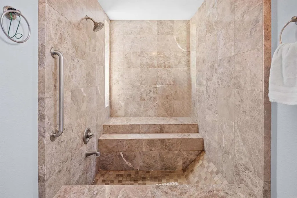 Additional image 21 of 7102 Primrose Way, Carlsbad, CA 92011
