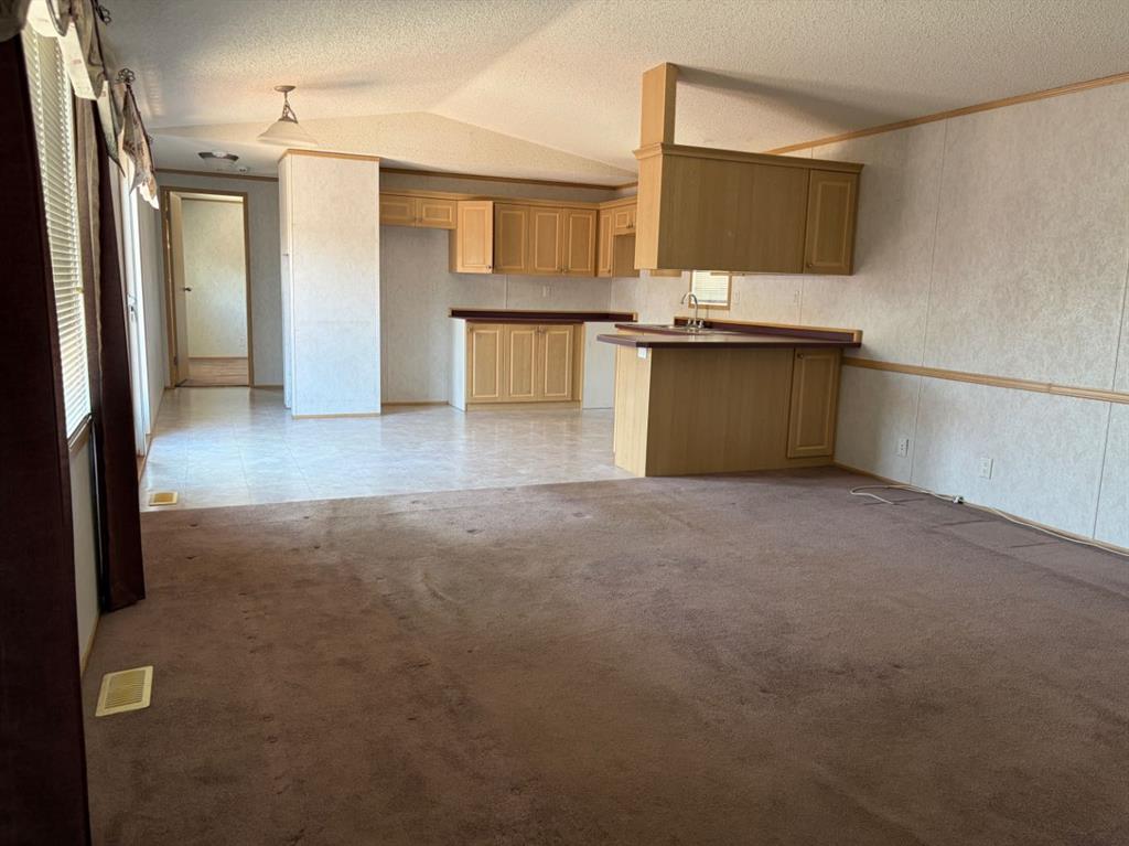 Additional image 4 of 300 Grandview Crescent, Fort Mcmurray, AB, T9H 4Y1