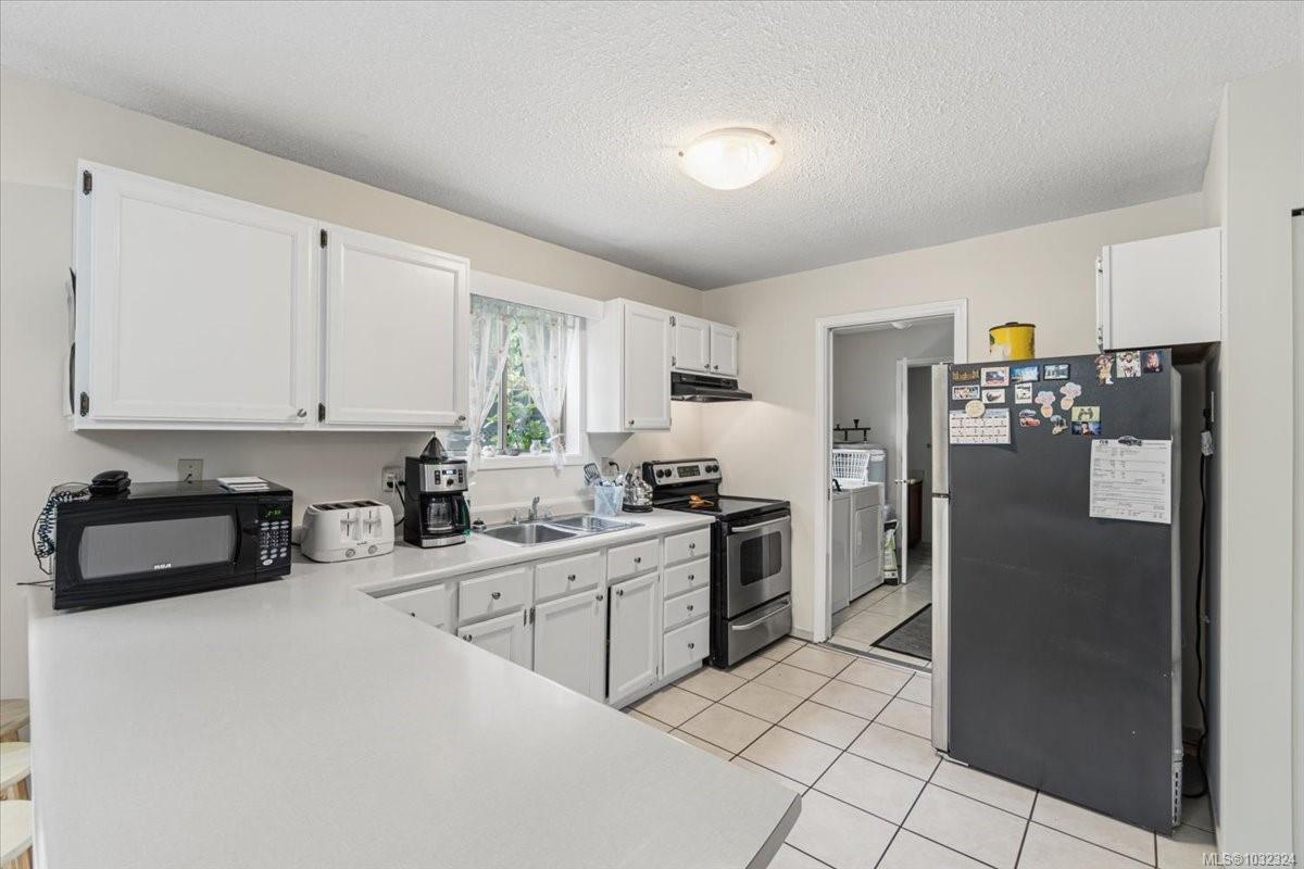 Additional image 2 of 2631 Labieux Road, Nanaimo, BC, V9T 3N3