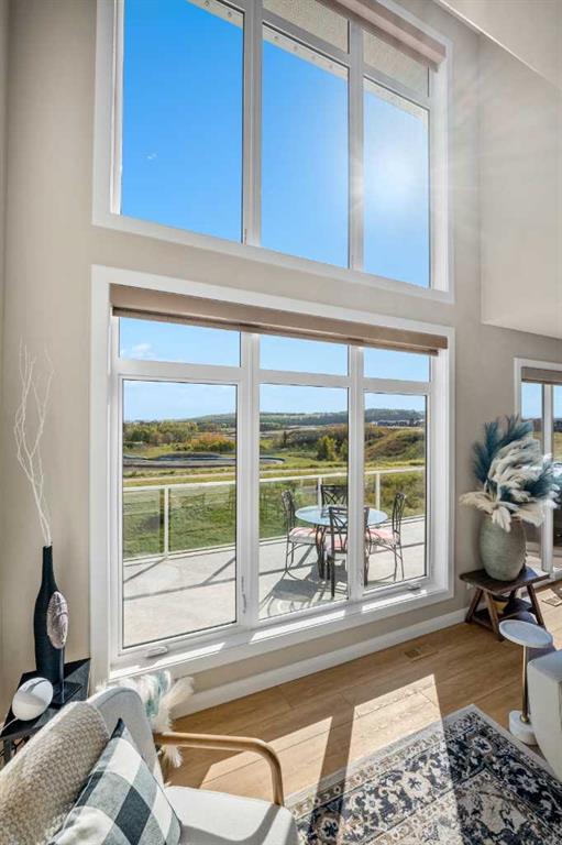 Additional image 4 of 51 Creekstone Way SW, Calgary, AB, T2X 4R4
