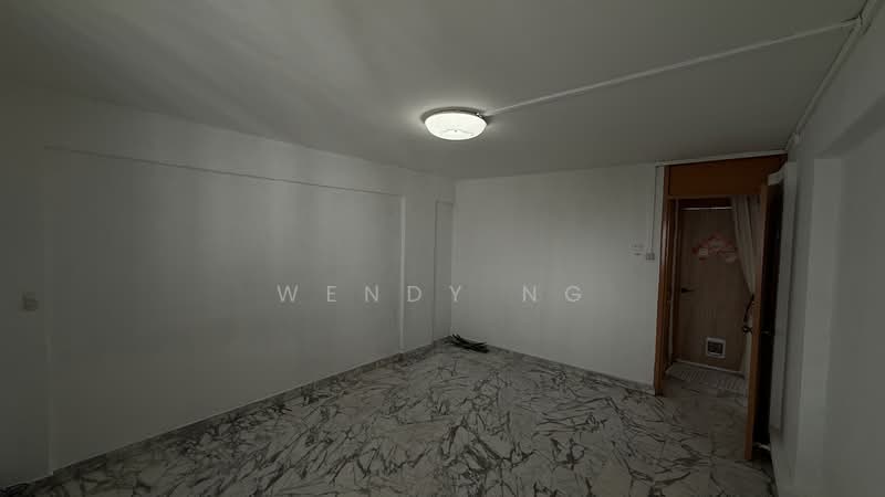329 Serangoon Avenue 3 photo 2