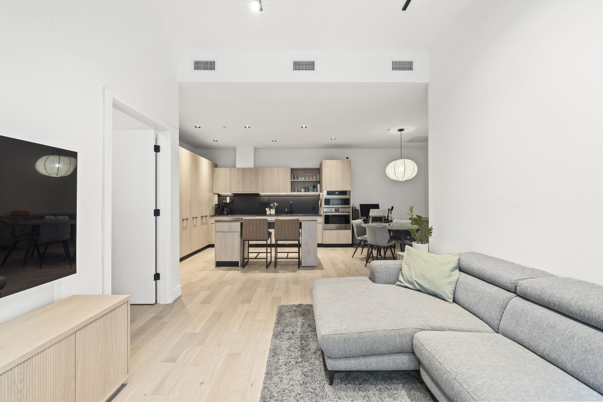 3958 Dumfries Street, Vancouver, BC, V5N 0J1