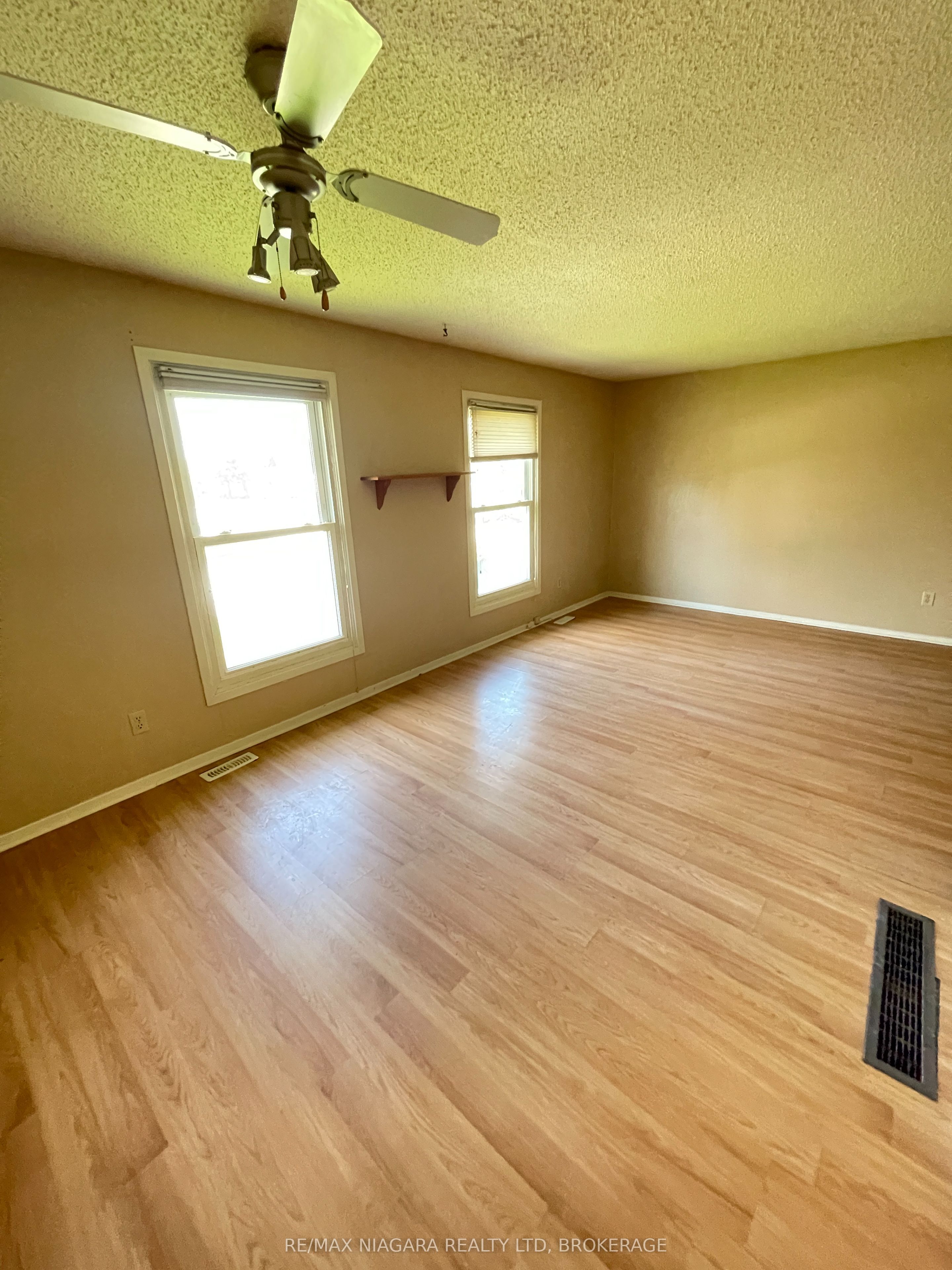 Additional image 5 of 2 Baldwin Crescent, Thorold, ON, L2V 4H5